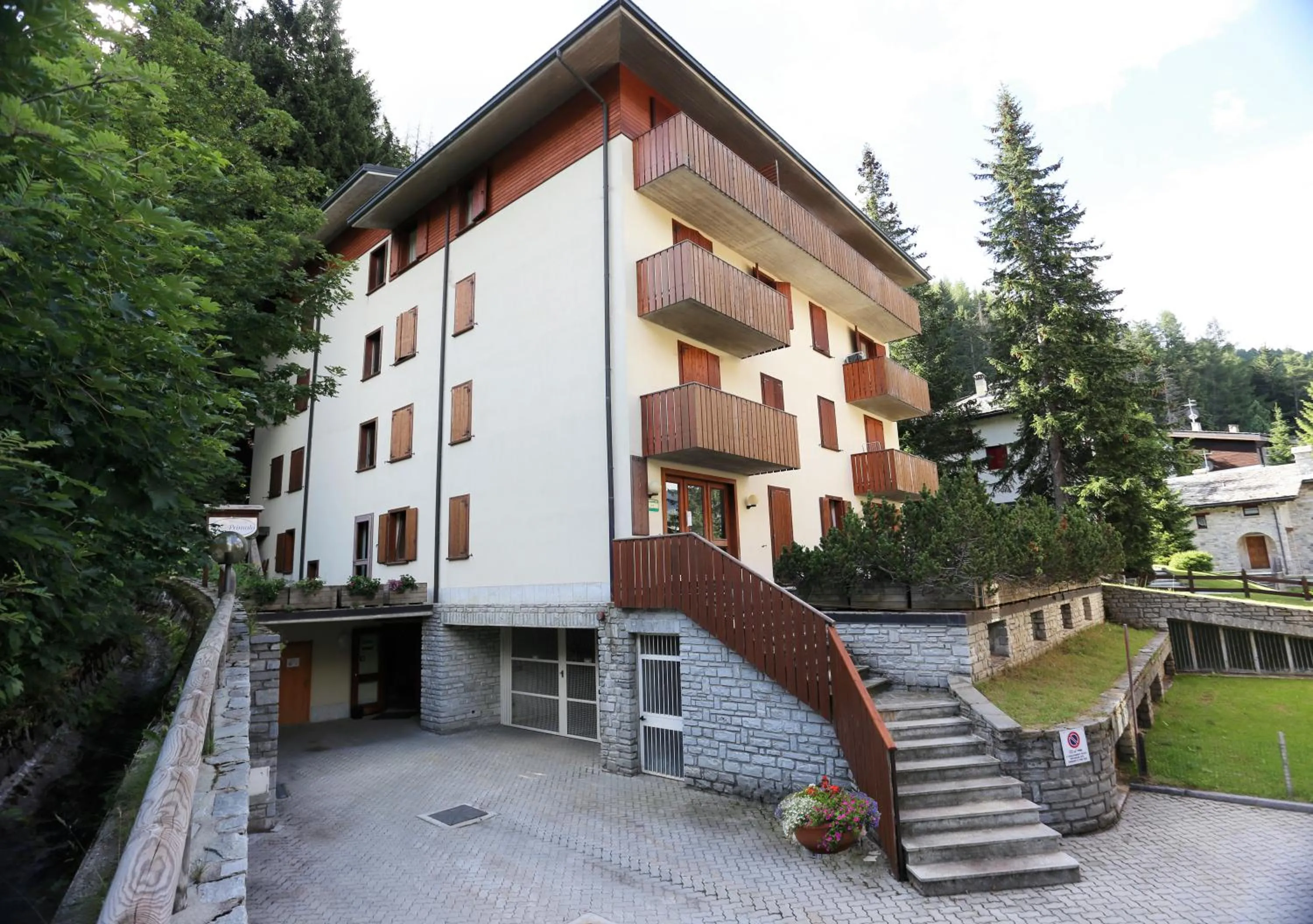 Facade/entrance in Residence Primula