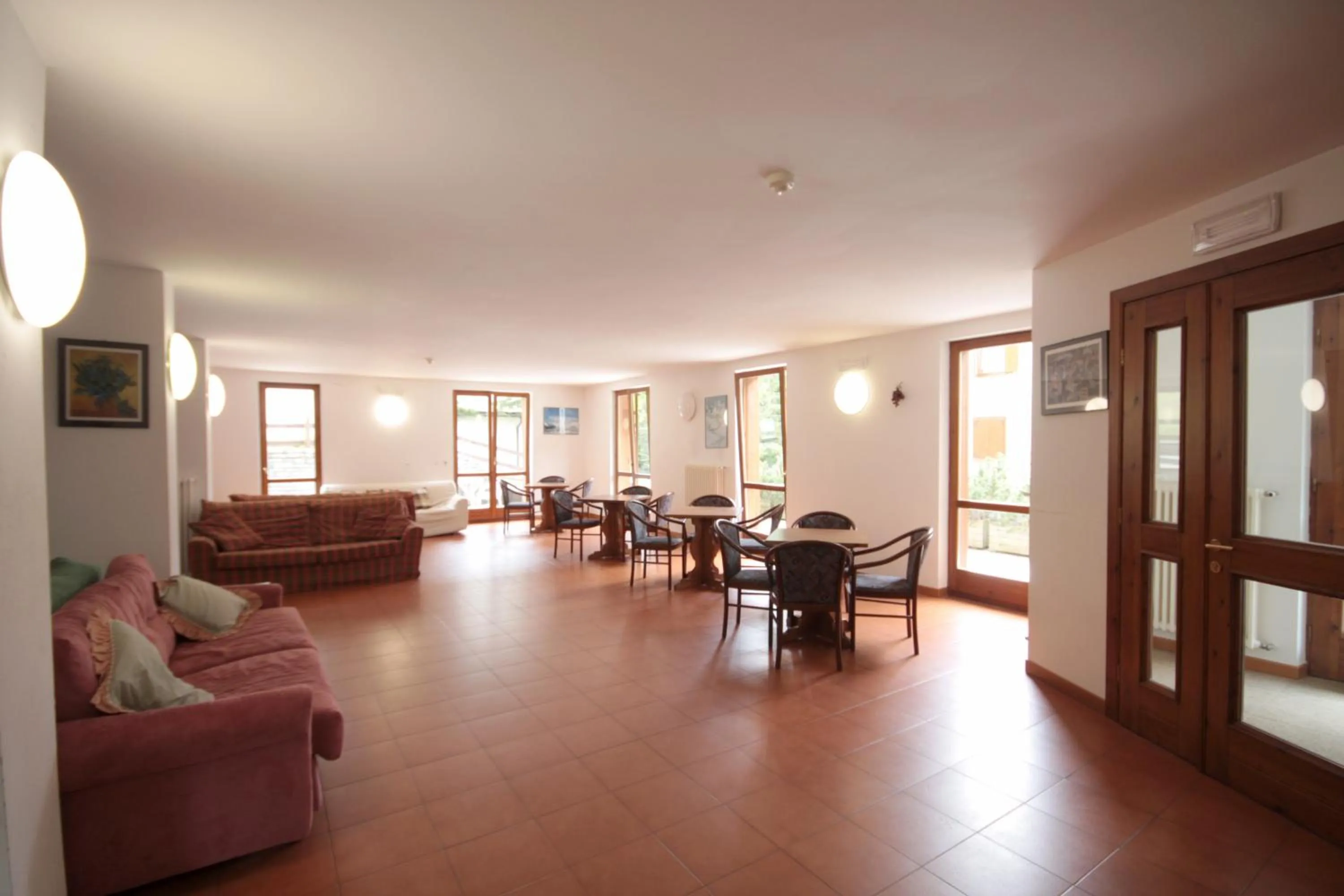 Communal lounge/ TV room in Residence Primula