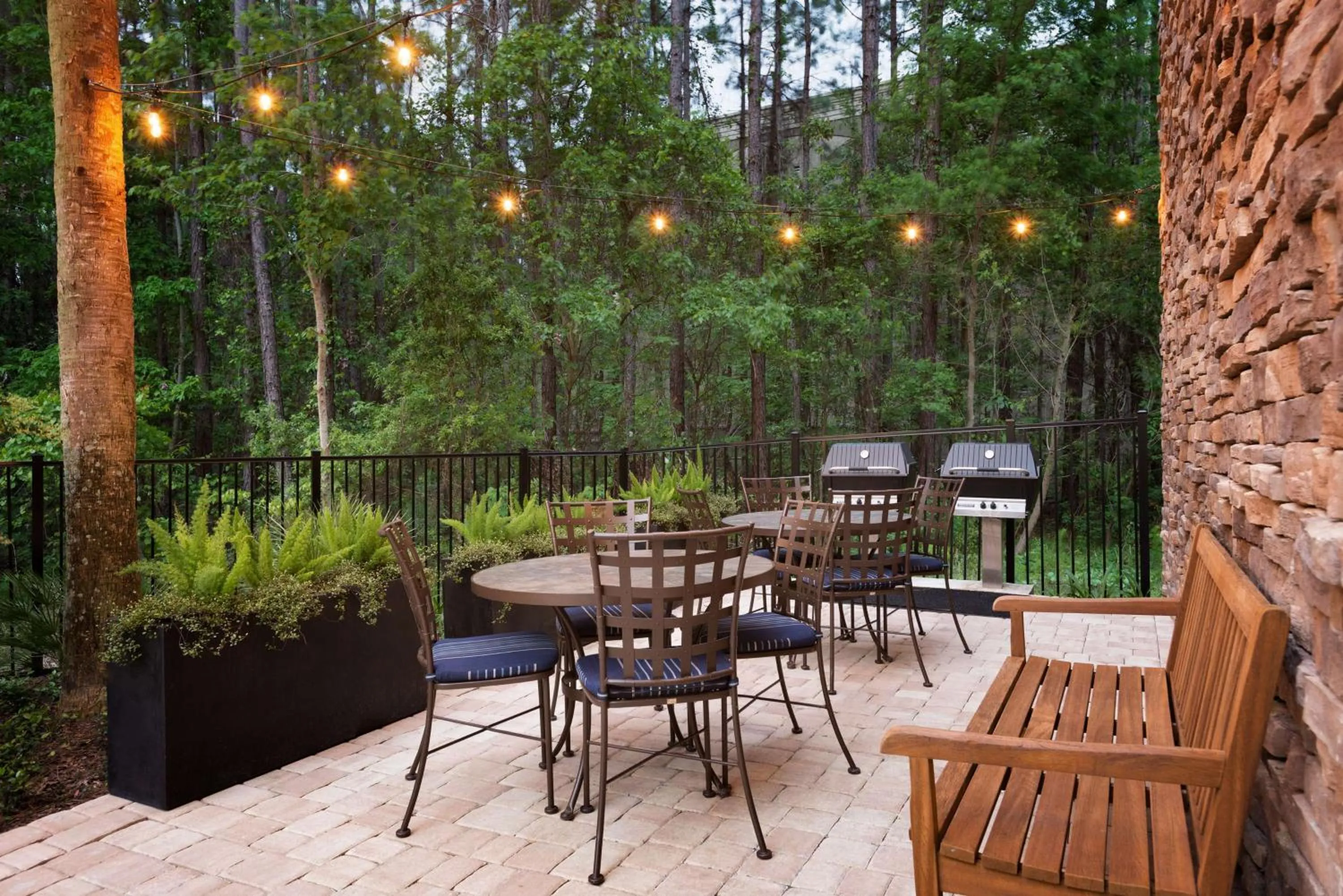 Patio in Homewood Suites Jacksonville Deerwood Park