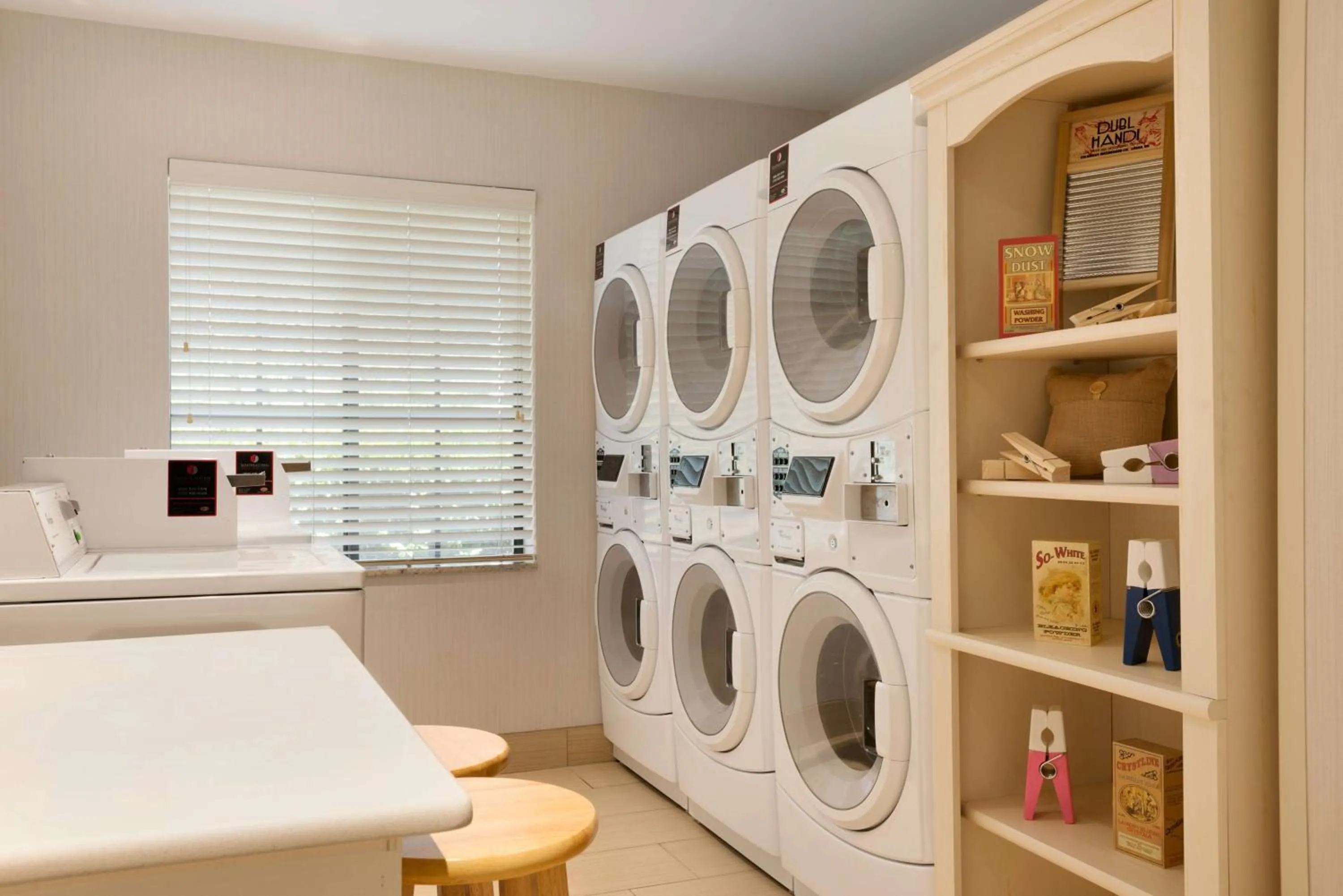 Property building in Homewood Suites Jacksonville Deerwood Park