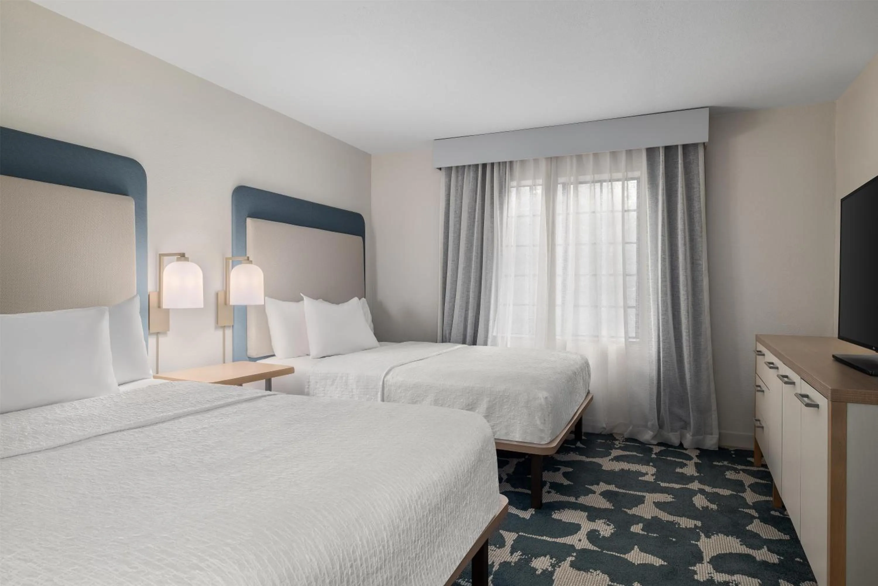 Bed in Homewood Suites Jacksonville Deerwood Park