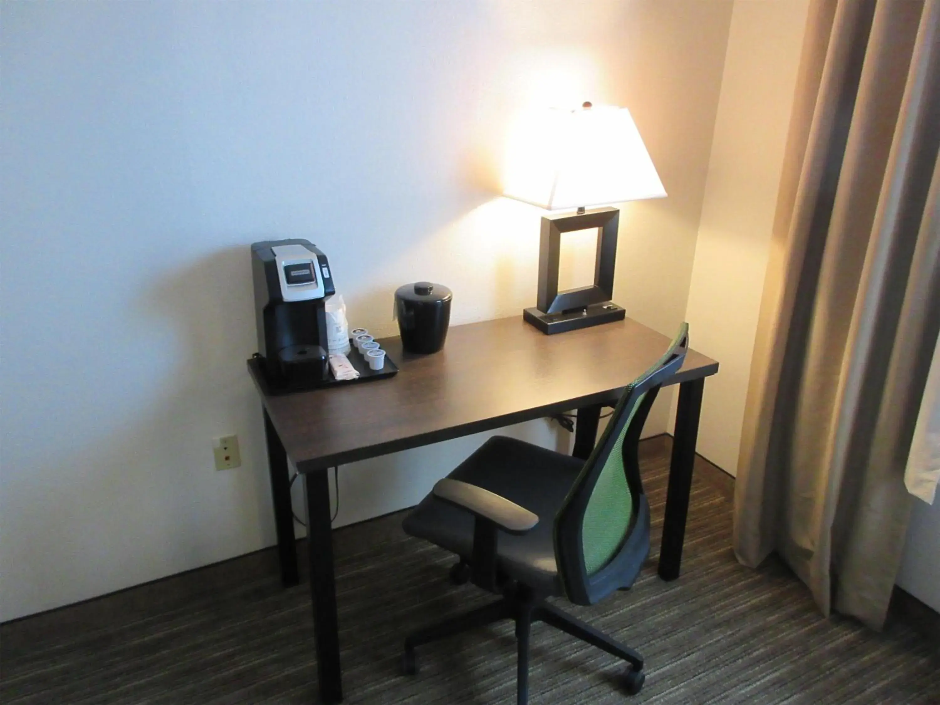 Queen Room with Two Queen Beds and Walk-in Shower - Disability Access in Best Western Champions Forest Inn and Suites Queen Room with Two Queen Beds and Walk-in Shower - Disability Access in Best Western Champions Forest Inn and Suites