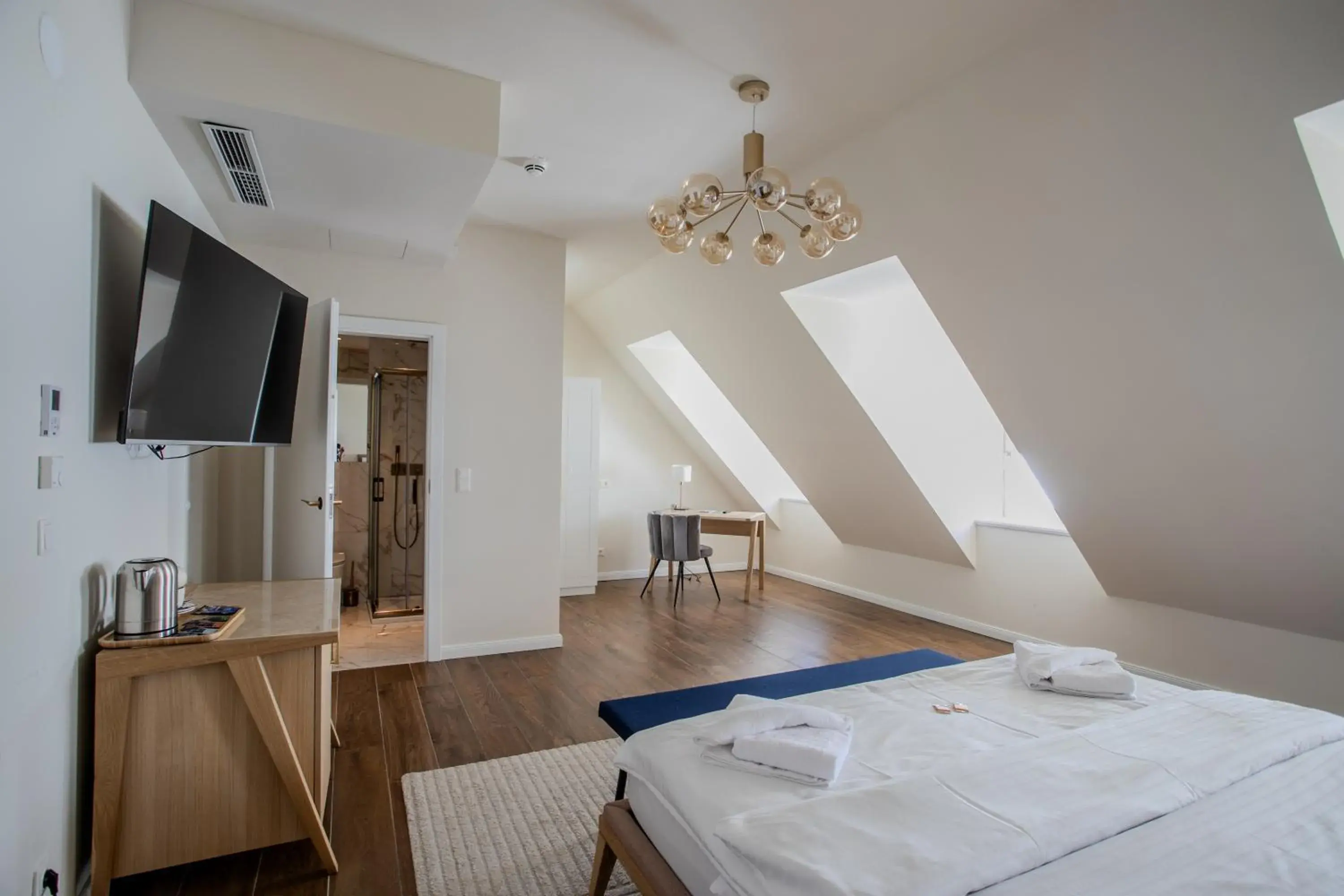 Superior Double Room in Parklane Boutique Hotel - Newly Renovated Superior Double Room in Parklane Boutique Hotel - Newly Renovated