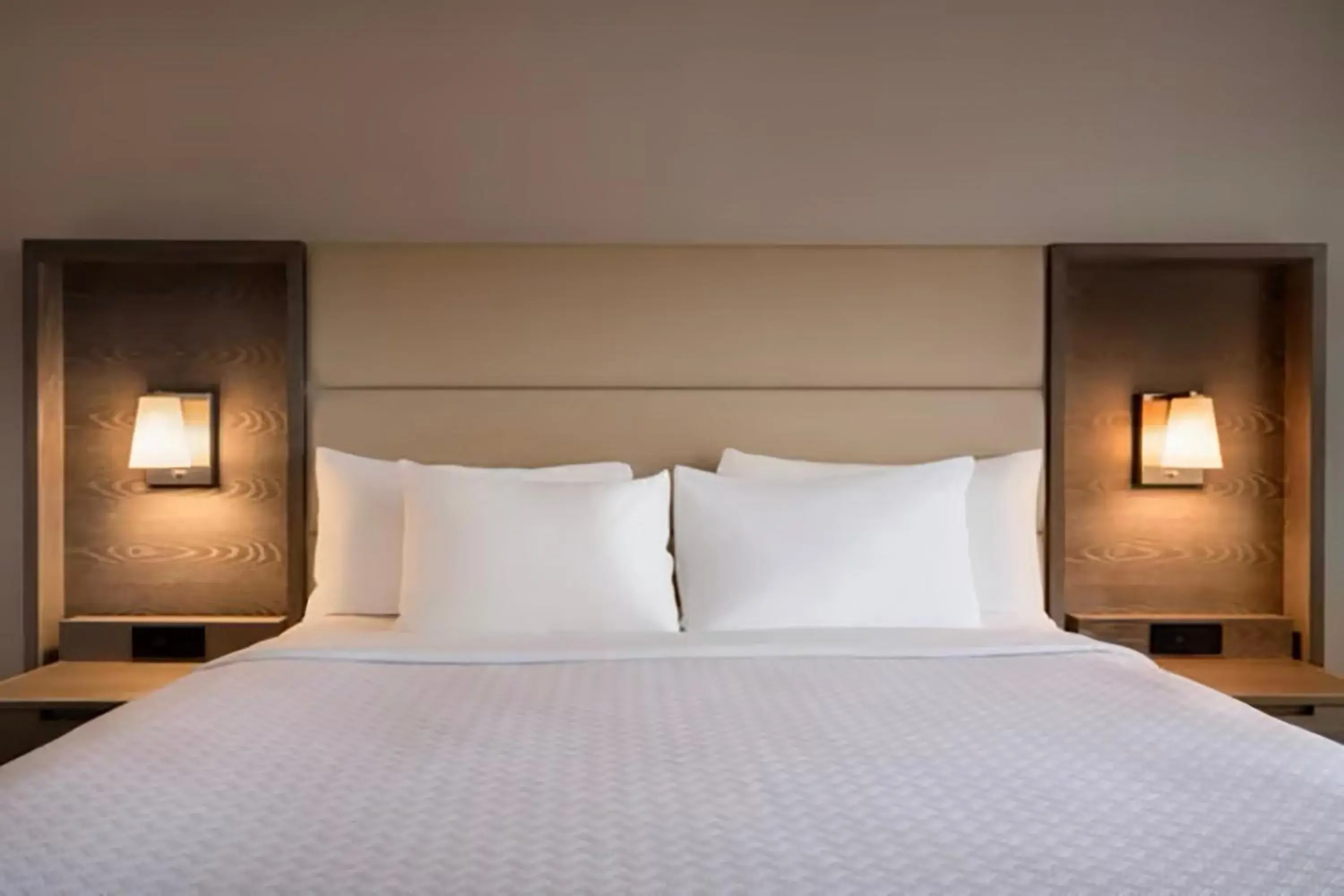 Bedroom, Bed in Crowne Plaza Englewood by IHG Bedroom, Bed in Crowne Plaza Englewood by IHG