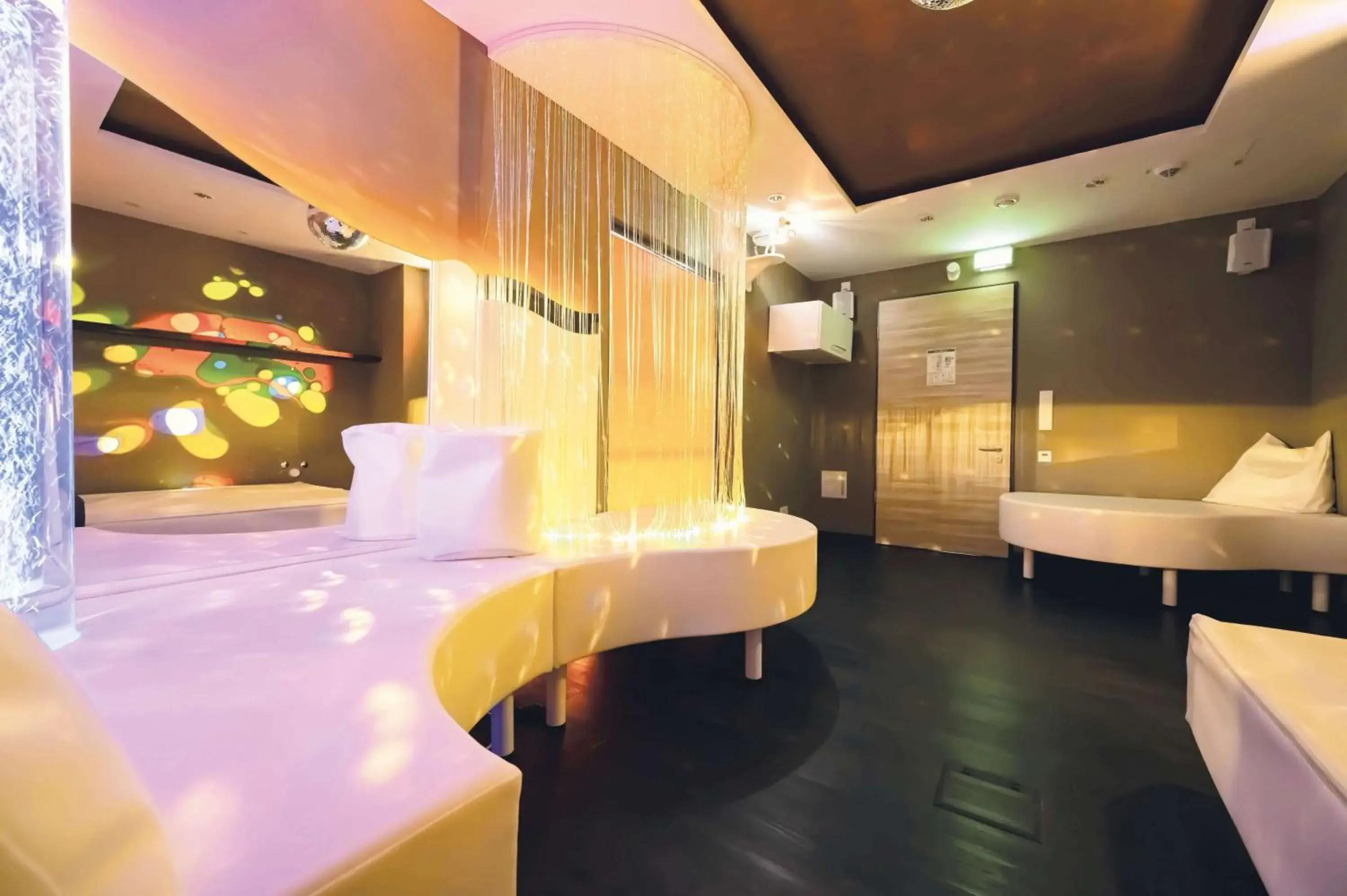 Spa and wellness centre/facilities, Bed in Allgäu Art Hotel Spa and wellness centre/facilities, Bed in Allgäu Art Hotel