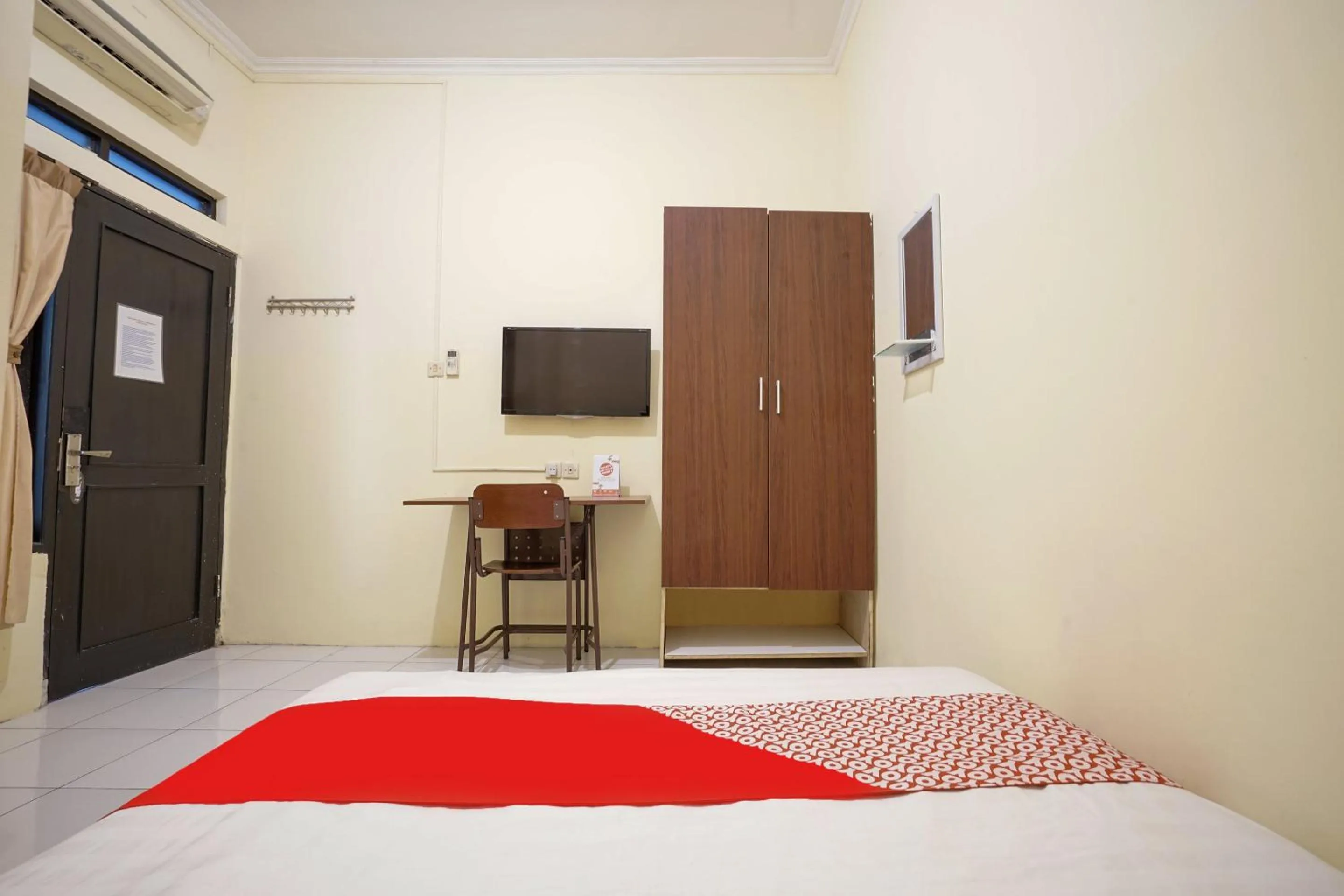 Bedroom, Bed in Hotel O Maleo Kostel