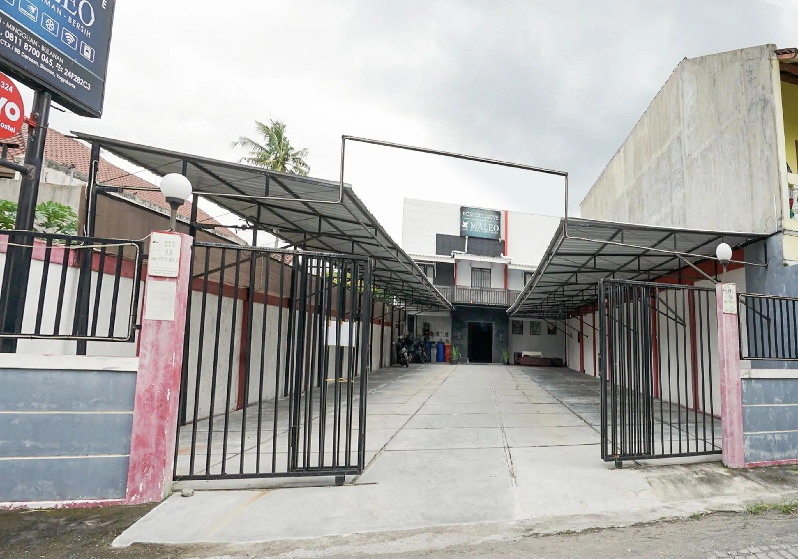 Property building in Hotel O Maleo Kostel