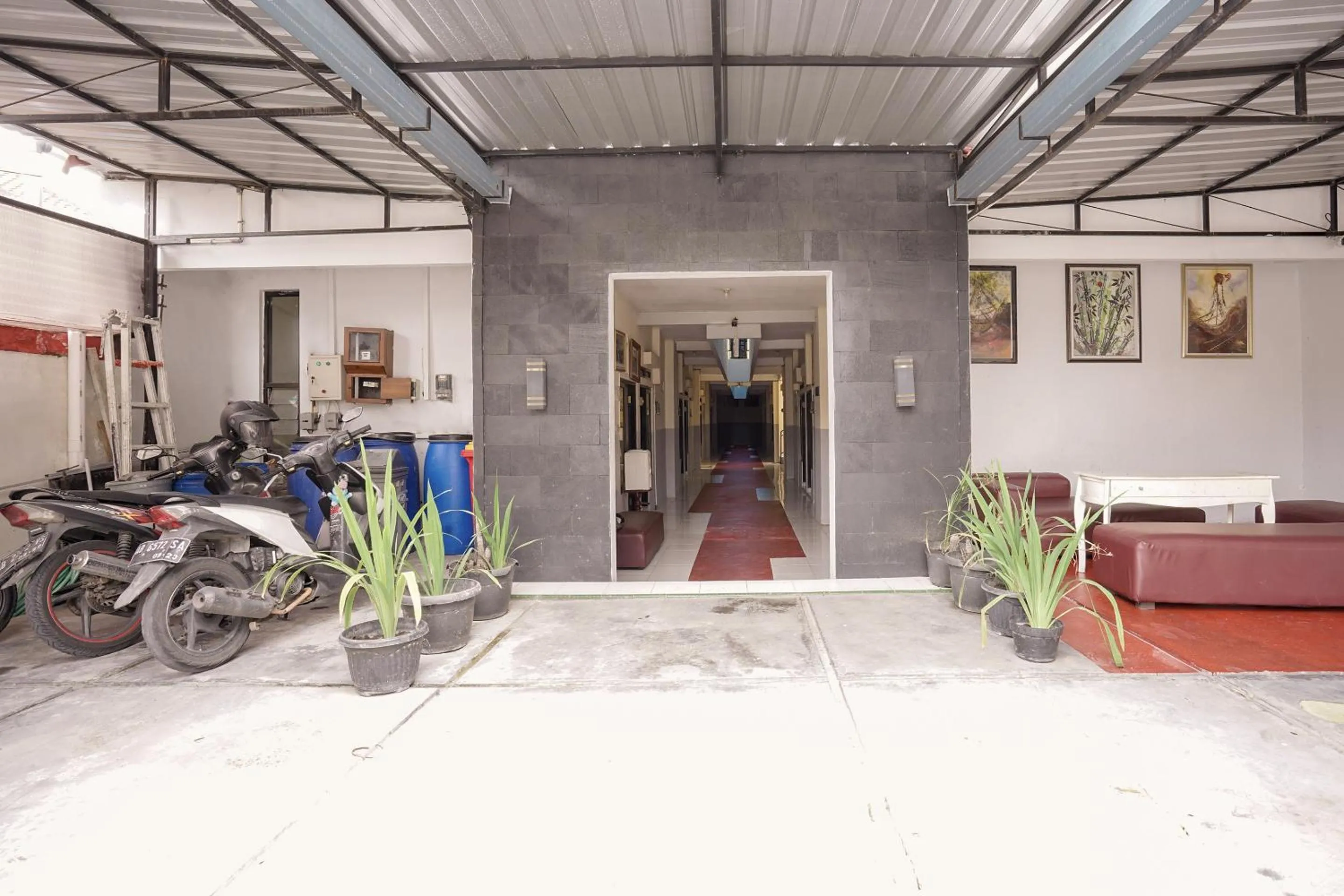 Facade/entrance in Hotel O Maleo Kostel