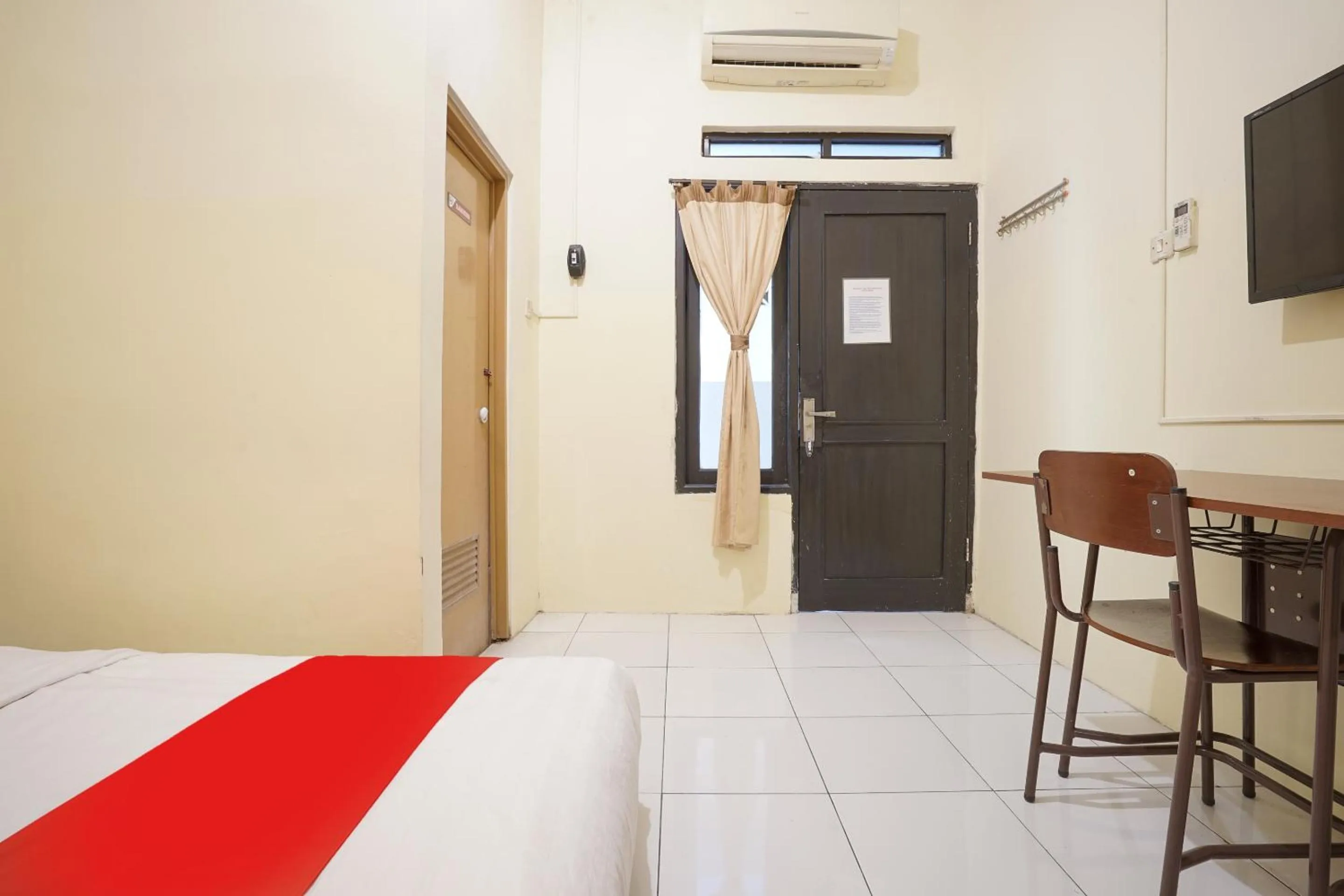 Bedroom, Bed in Hotel O Maleo Kostel