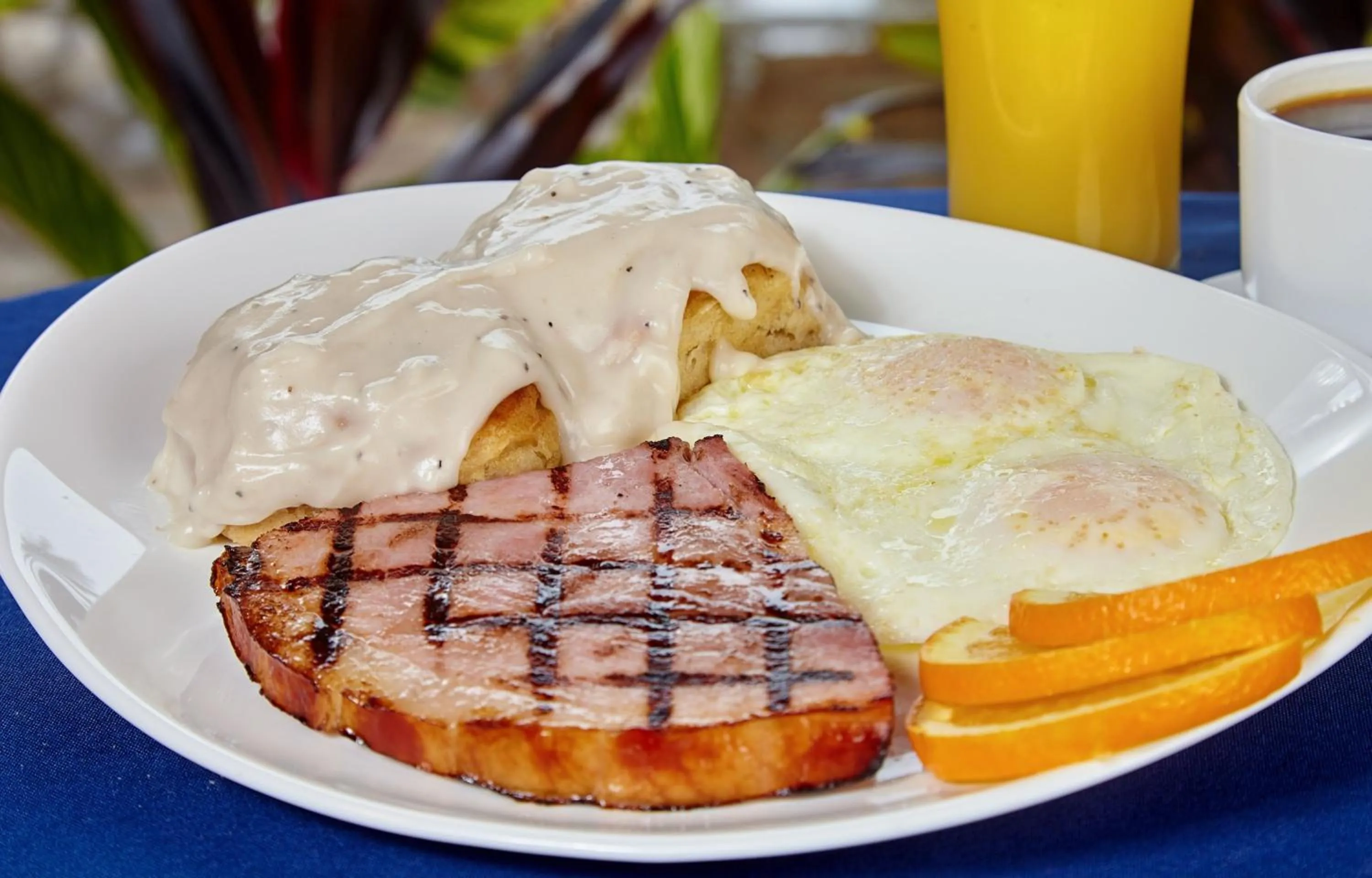 Restaurant/places to eat in Holiday Inn Resort Panama City Beach by IHG