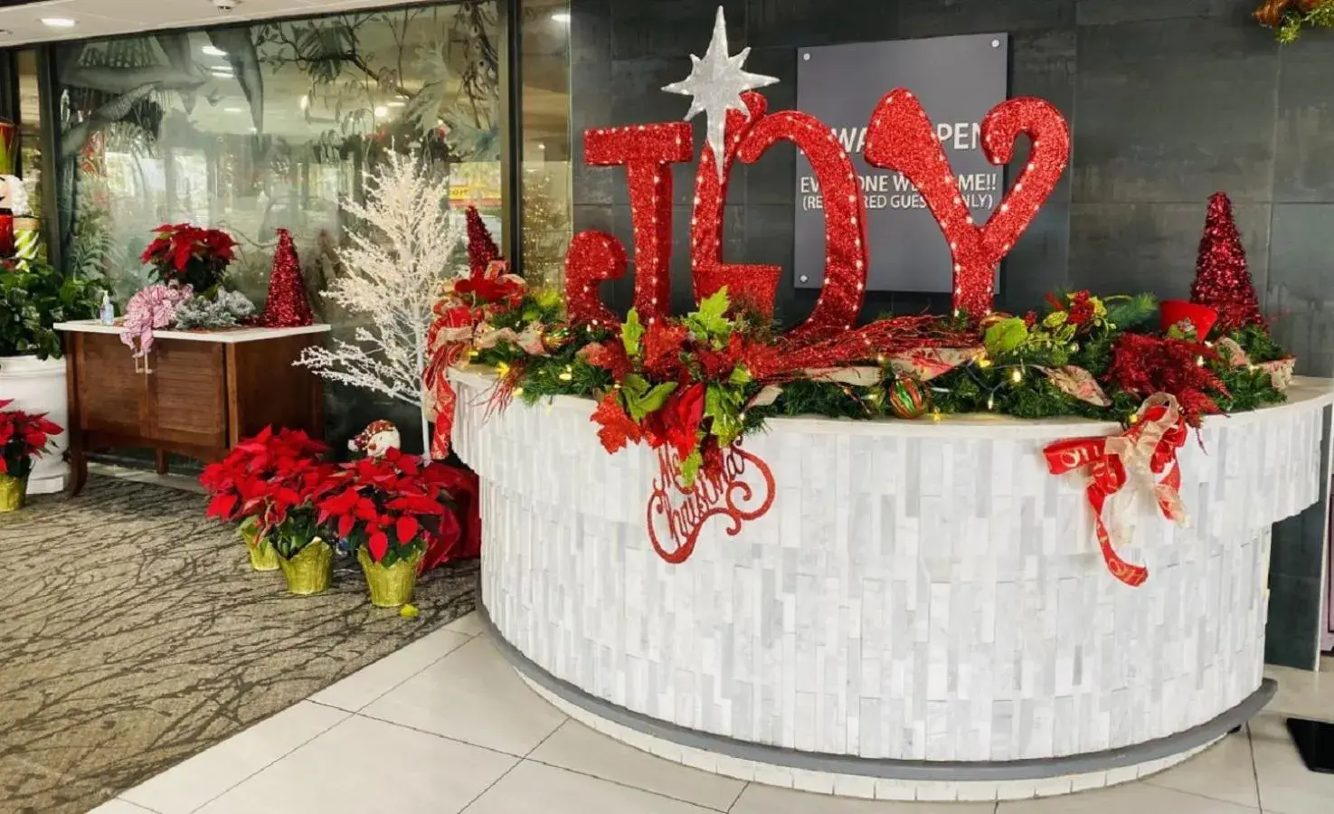 Property building in Holiday Inn Resort Panama City Beach by IHG Property building in Holiday Inn Resort Panama City Beach by IHG