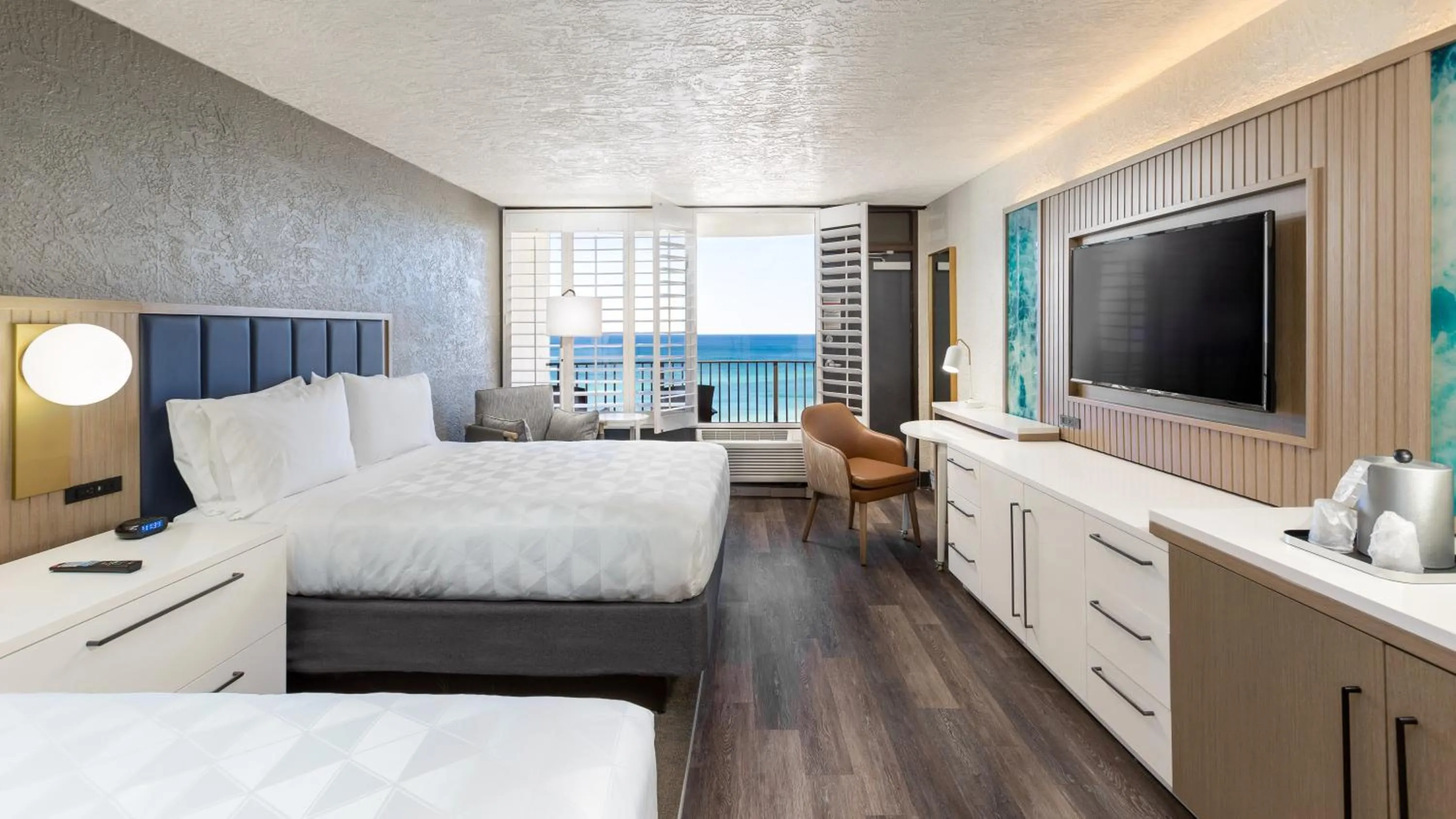 Photo of the whole room, Bed in Holiday Inn Resort Panama City Beach by IHG