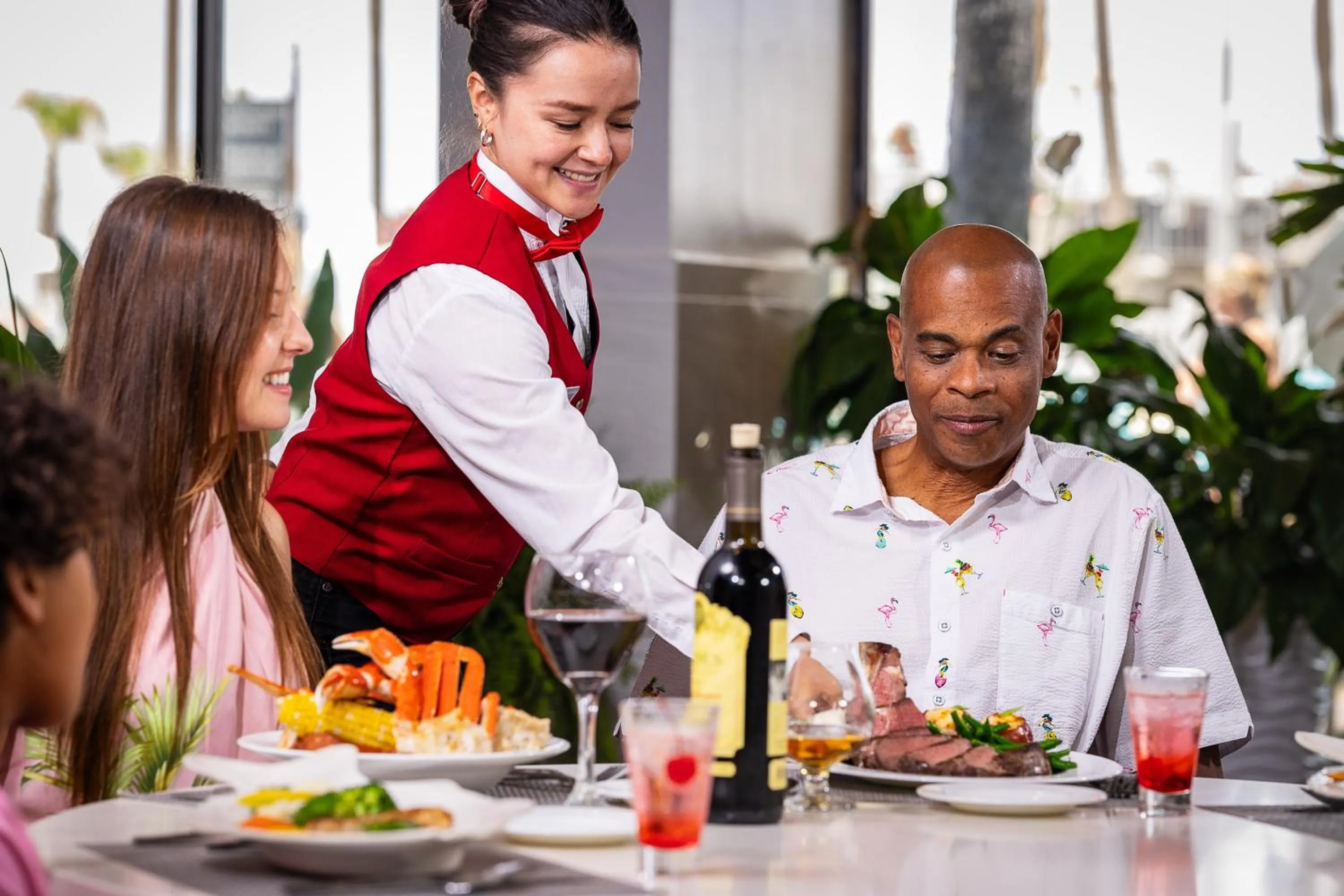 Restaurant/places to eat in Holiday Inn Resort Panama City Beach by IHG