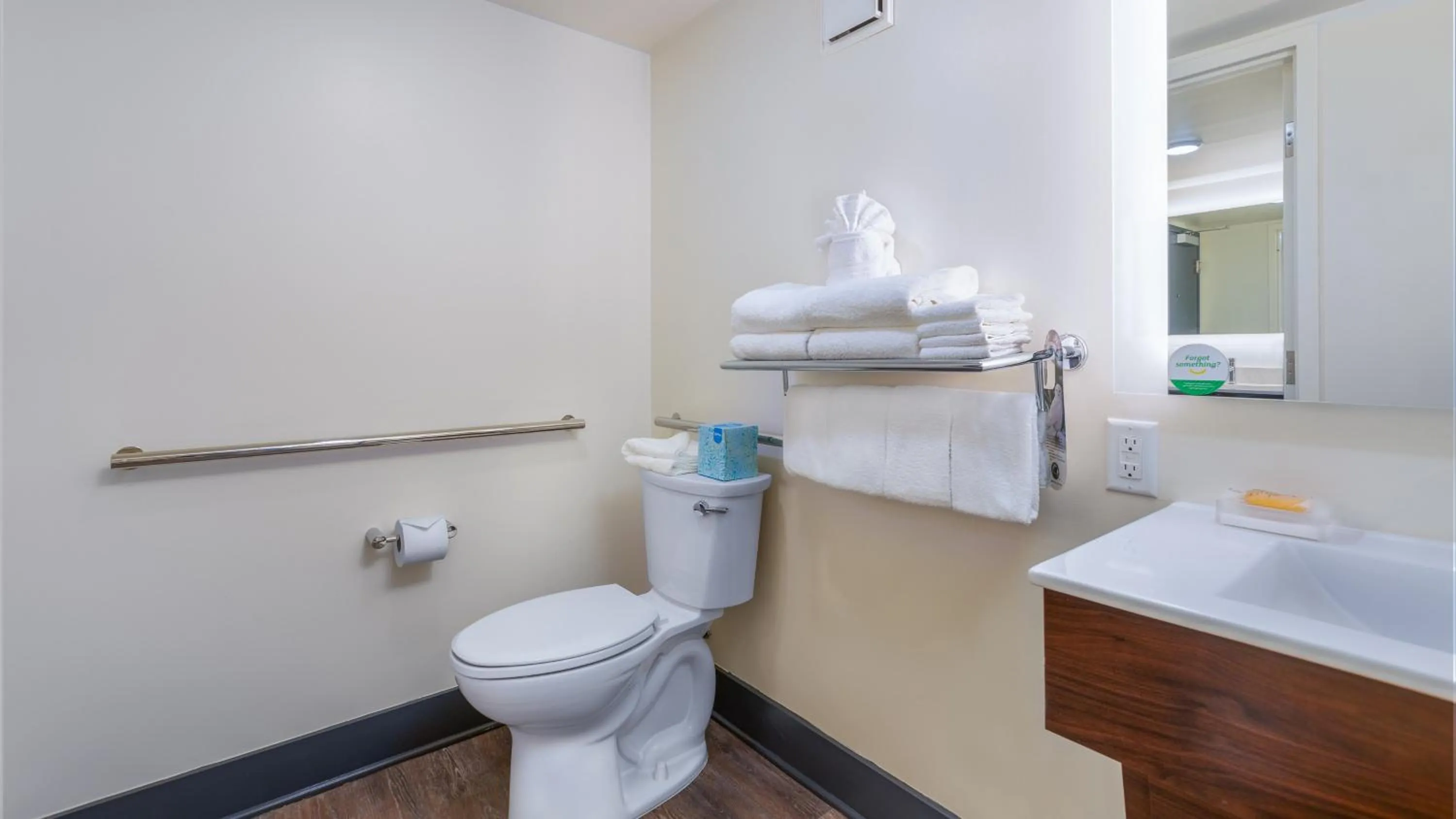 Photo of the whole room in Holiday Inn Resort Panama City Beach by IHG