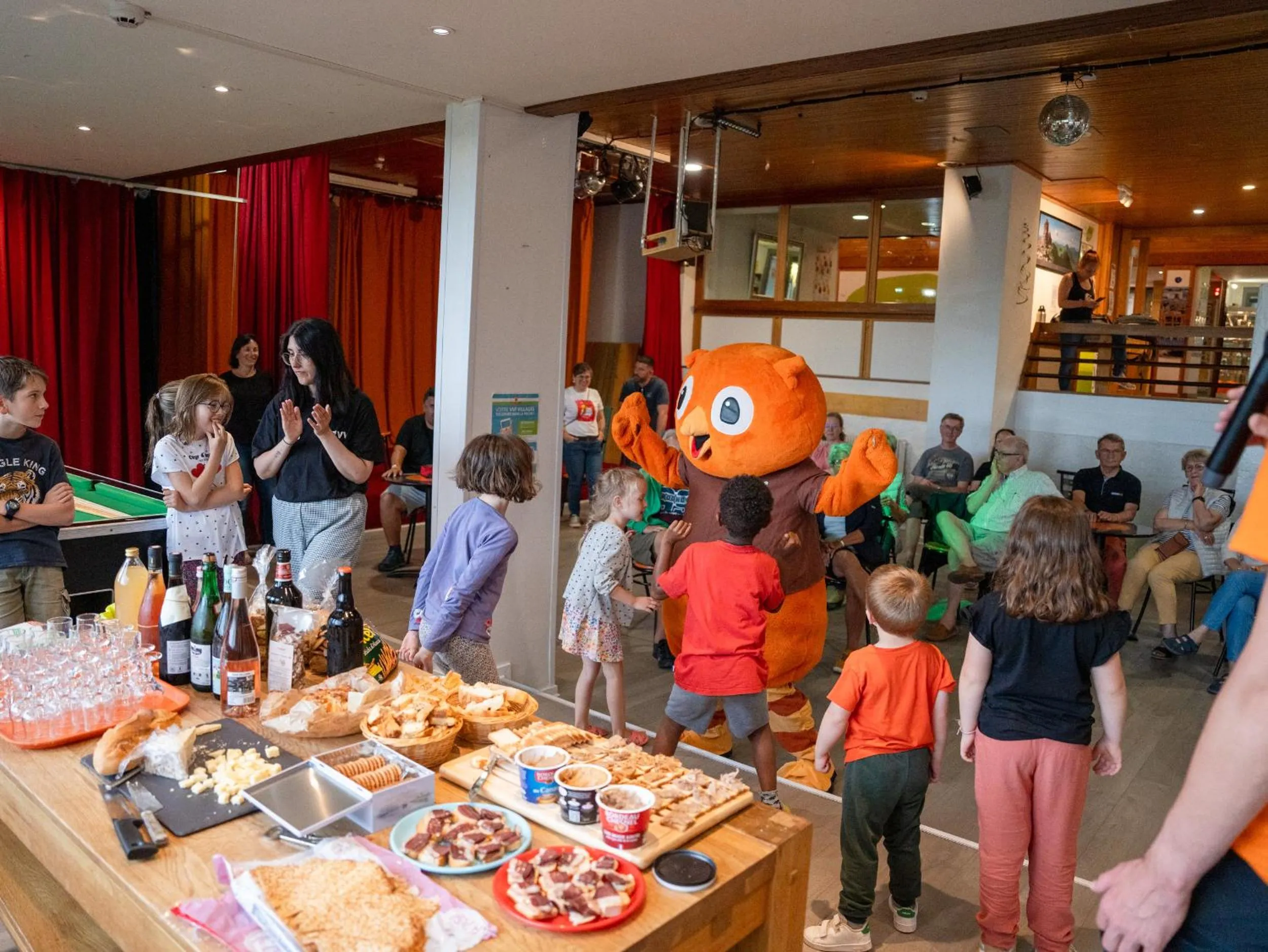 Evening entertainment in VVF Le Lioran Les Monts du Cantal