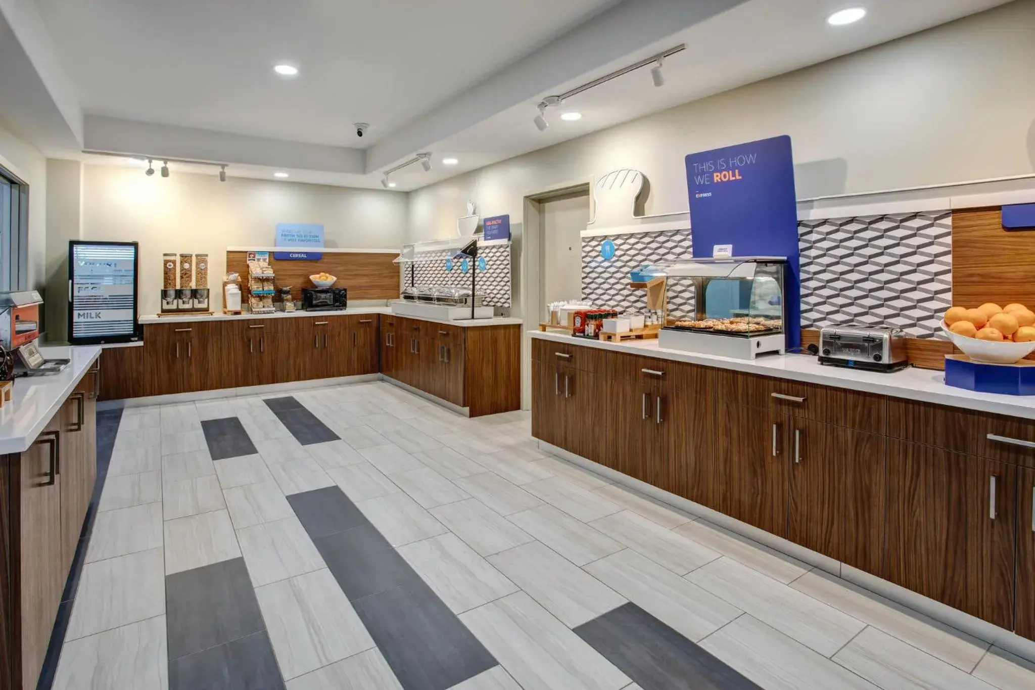 Breakfast in Holiday Inn Express Hotel and Suites Katy by IHG Breakfast in Holiday Inn Express Hotel and Suites Katy by IHG