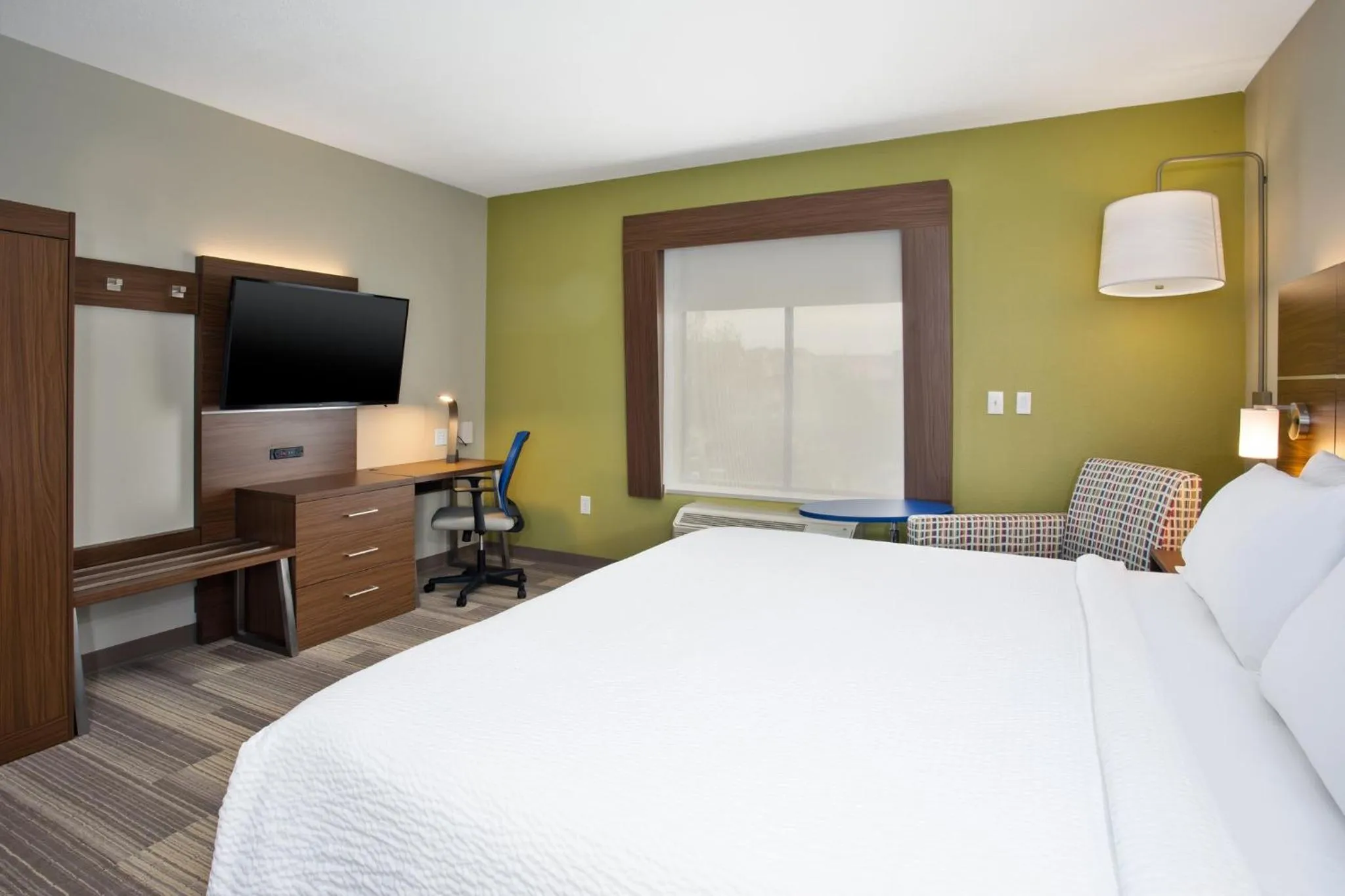 Photo of the whole room, Bed in Holiday Inn Express Hotel and Suites Katy by IHG
