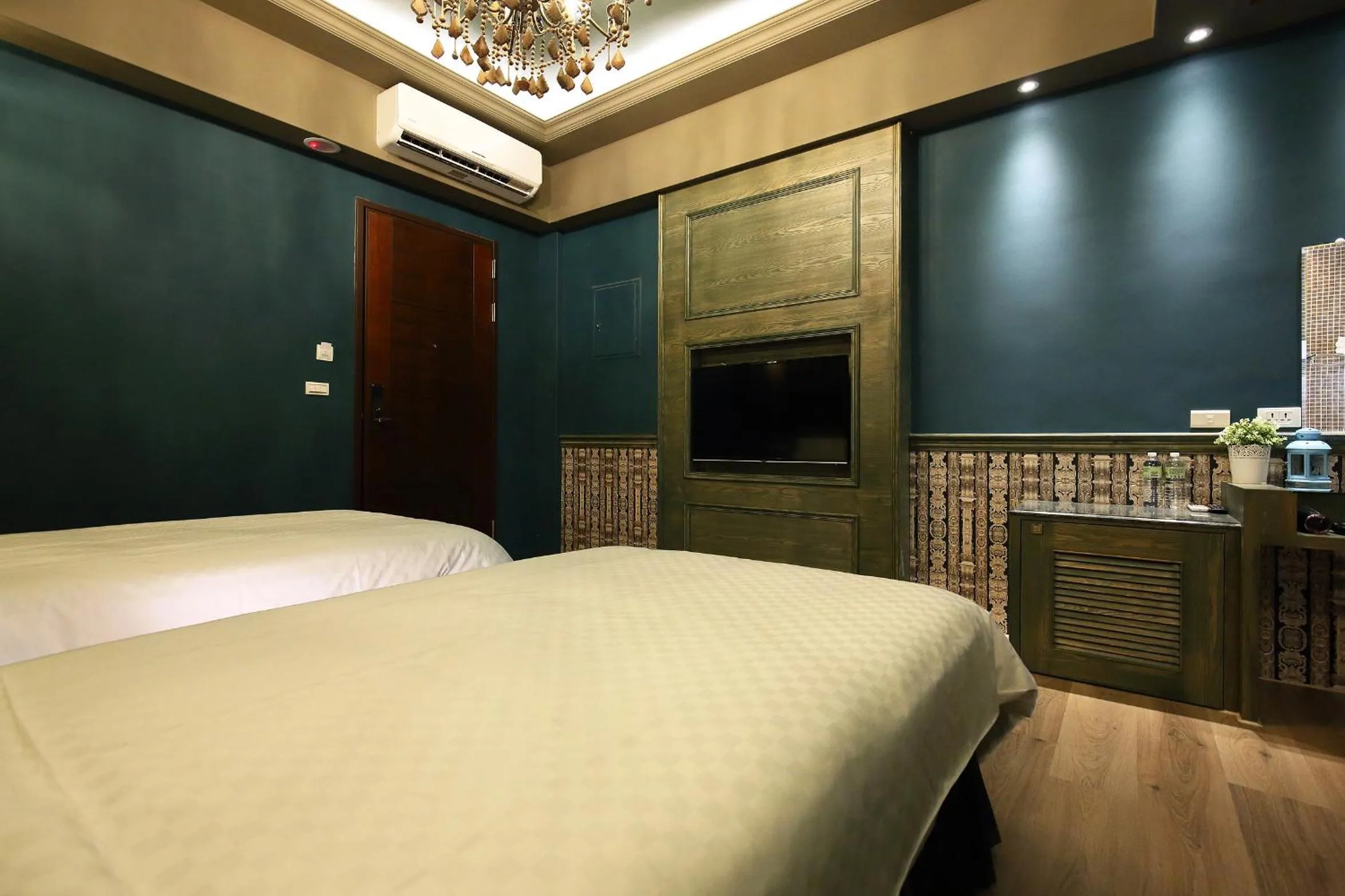 bunk bed, Bed in Buckingham Palace B&B