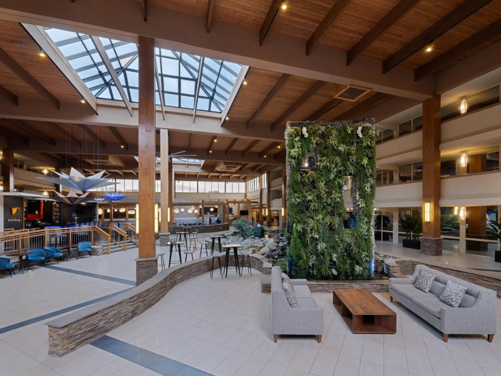 Property building in Crowne Plaza Suffern-Mahwah by IHG