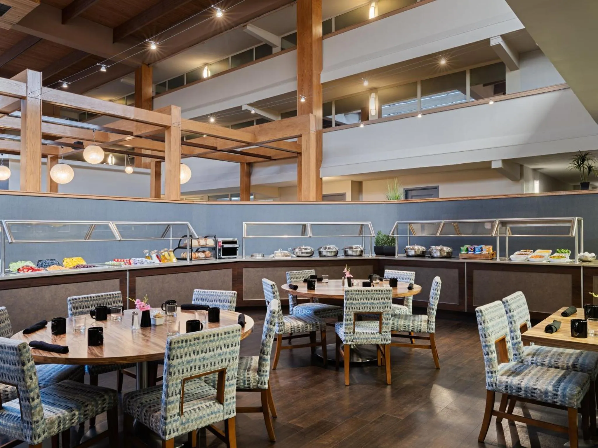 Restaurant/places to eat in Crowne Plaza Suffern-Mahwah by IHG