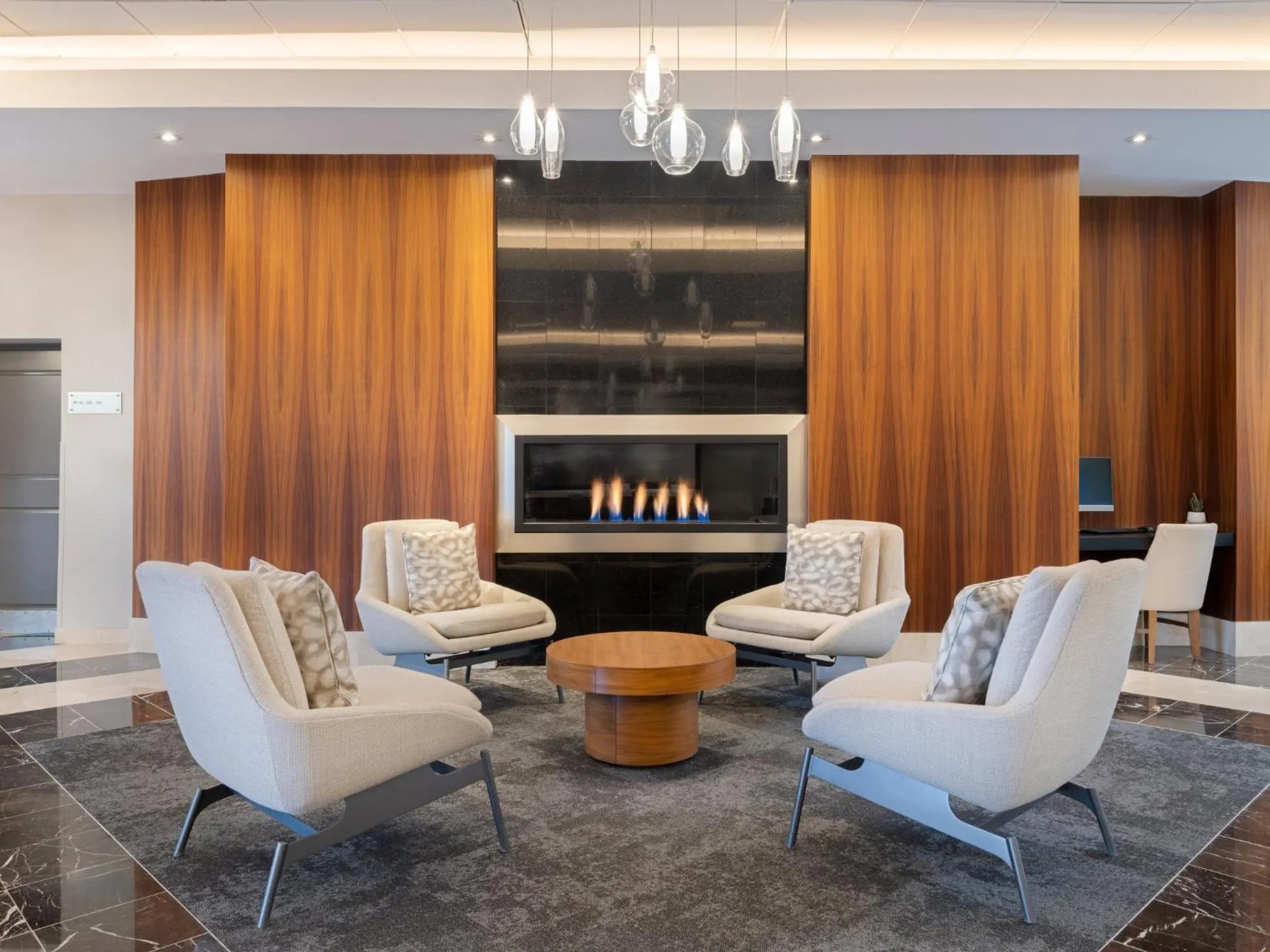 Property building in Crowne Plaza Suffern-Mahwah by IHG