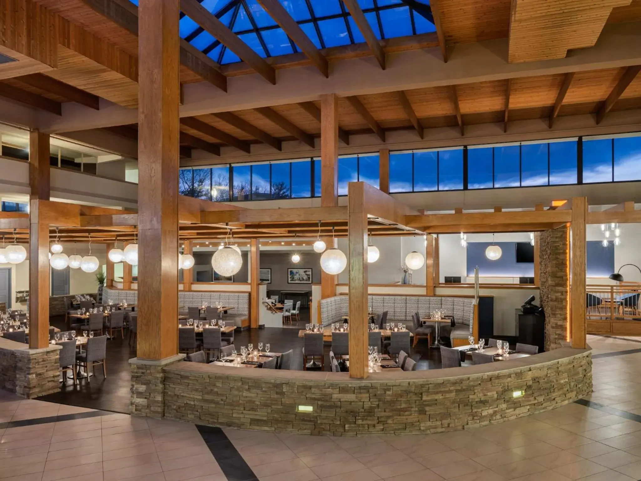 Restaurant/places to eat in Crowne Plaza Suffern-Mahwah by IHG Restaurant/places to eat in Crowne Plaza Suffern-Mahwah by IHG