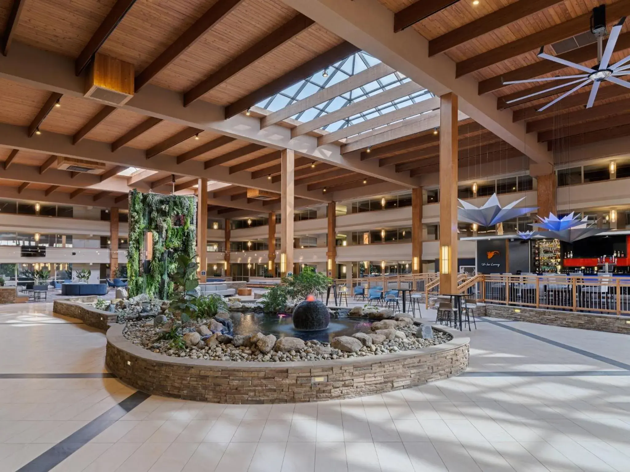 Lobby or reception in Crowne Plaza Suffern-Mahwah by IHG Lobby or reception in Crowne Plaza Suffern-Mahwah by IHG