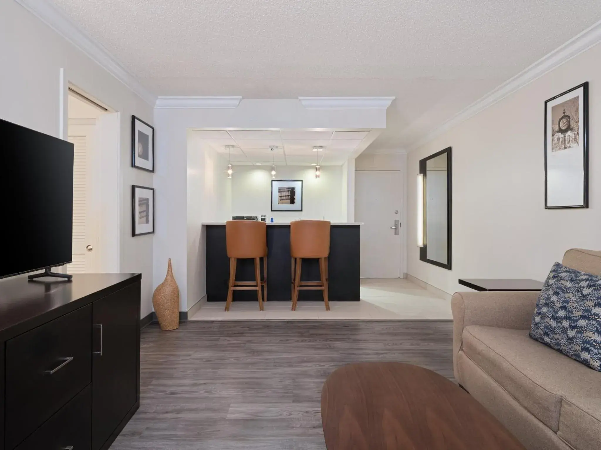 Photo of the whole room in Crowne Plaza Suffern-Mahwah by IHG Photo of the whole room in Crowne Plaza Suffern-Mahwah by IHG