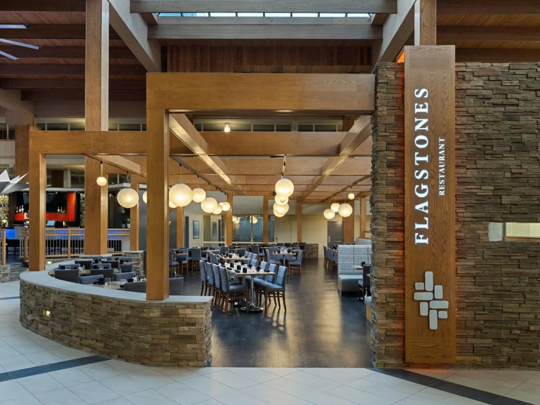 Restaurant/places to eat in Crowne Plaza Suffern-Mahwah by IHG Restaurant/places to eat in Crowne Plaza Suffern-Mahwah by IHG