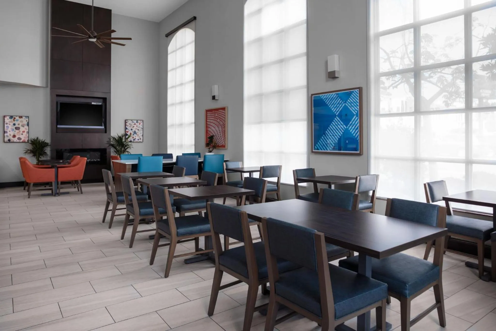 Breakfast in Holiday Inn Express Hotel & Suites Hermosa Beach by IHG