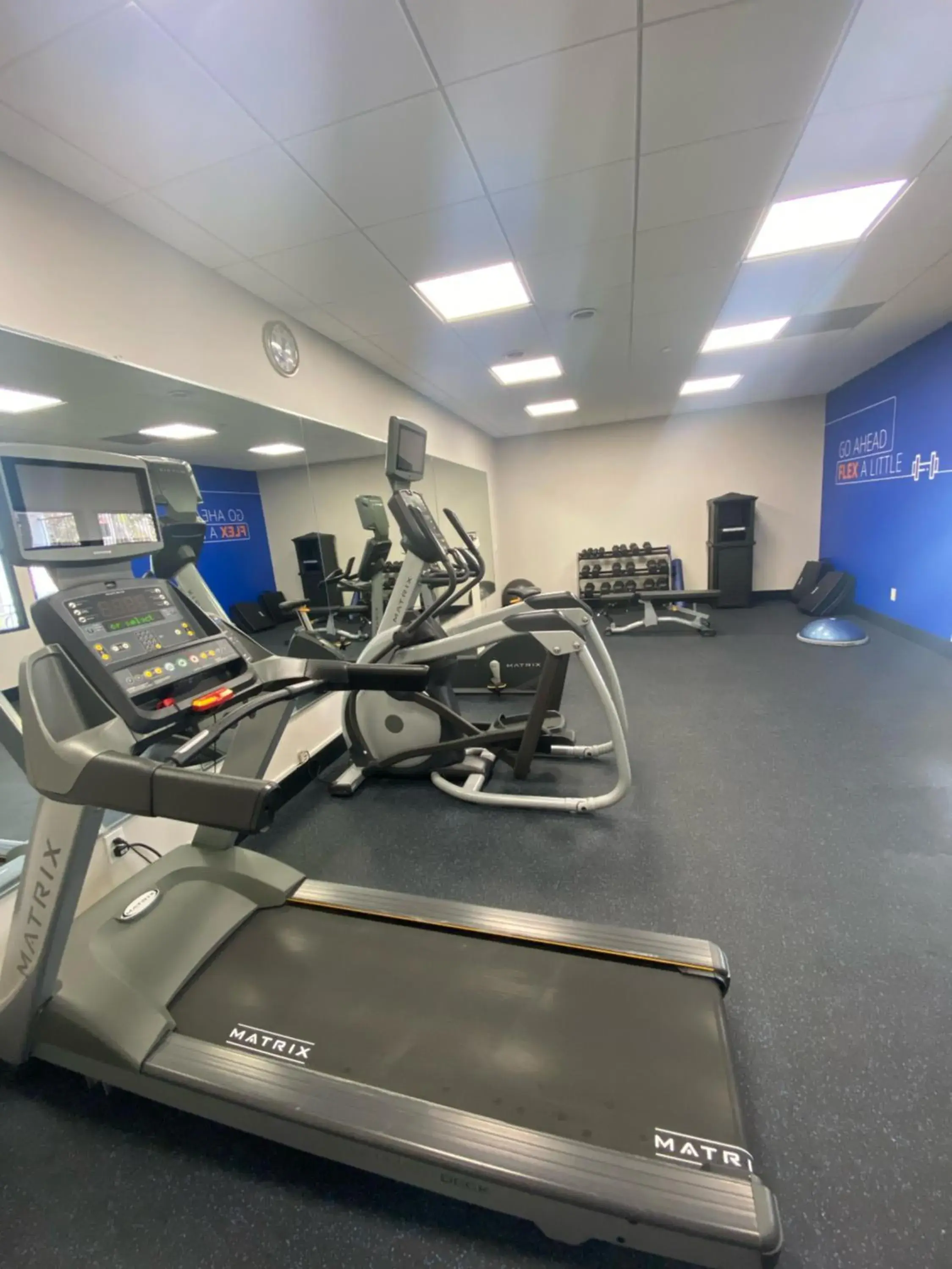Fitness centre/facilities in Holiday Inn Express Hotel & Suites Hermosa Beach by IHG Fitness centre/facilities in Holiday Inn Express Hotel & Suites Hermosa Beach by IHG