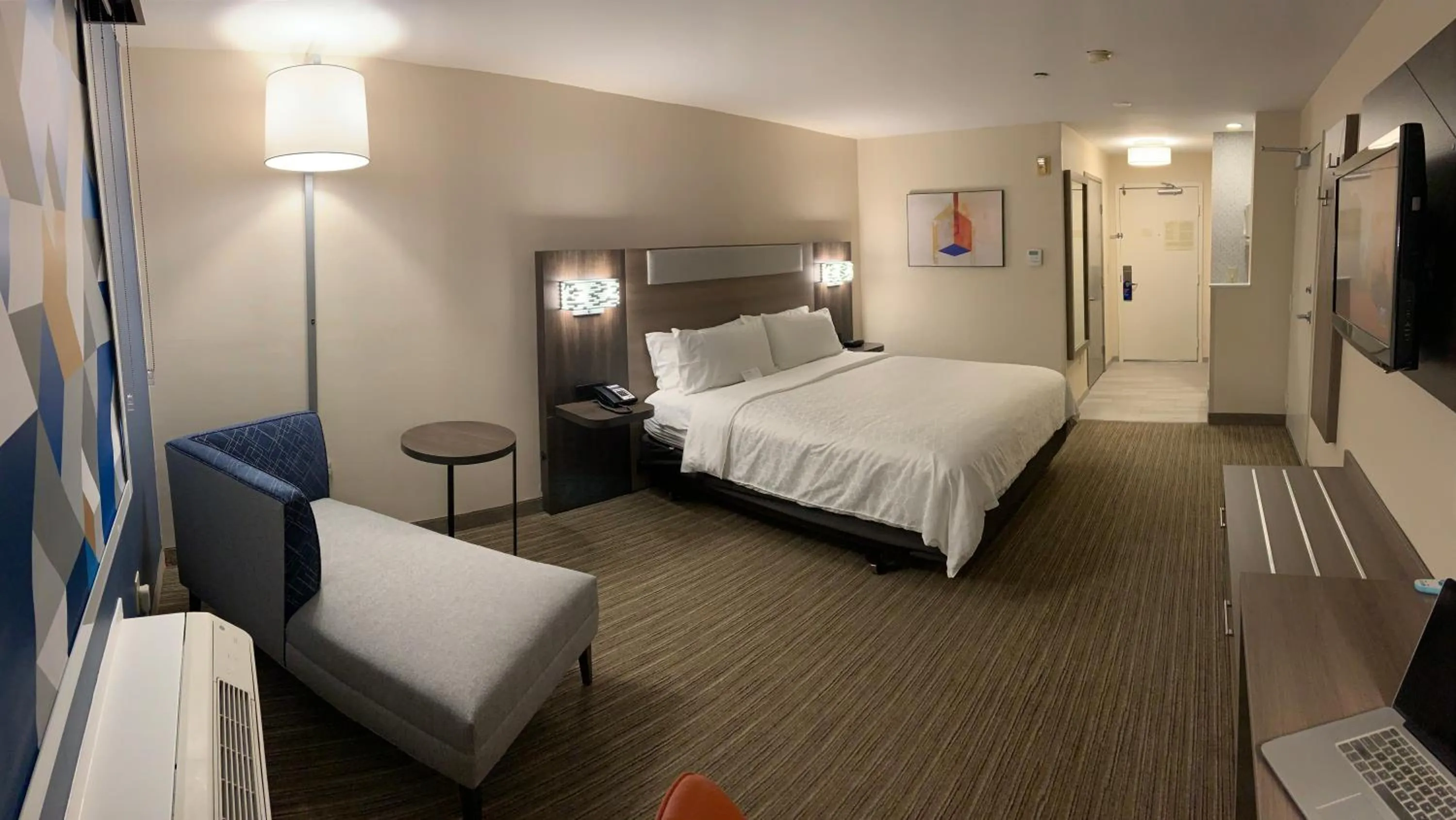 Bedroom, Bed in Holiday Inn Express Hotel & Suites Hermosa Beach by IHG
