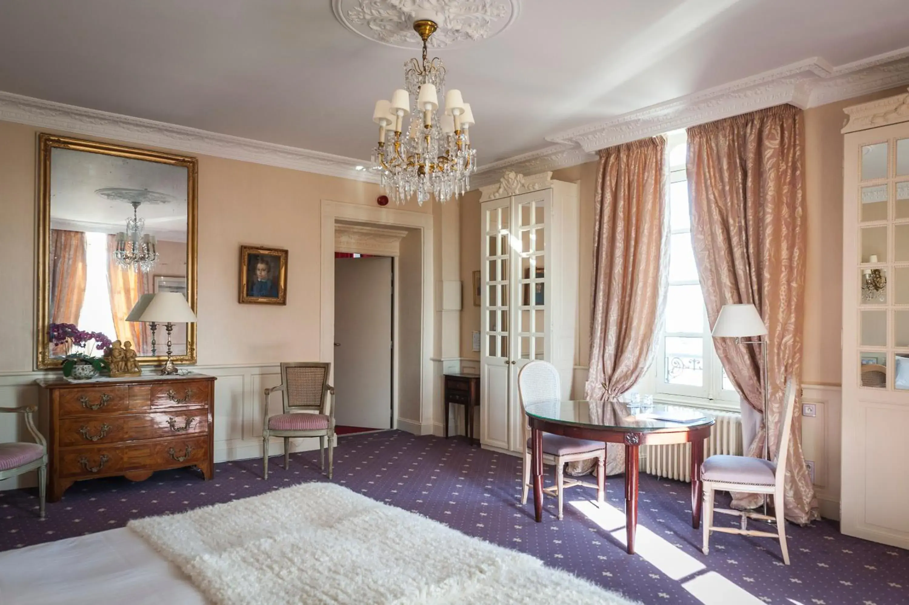 Seating area, Bed in Château D'Apigné Rennes Seating area, Bed in Château D'Apigné Rennes