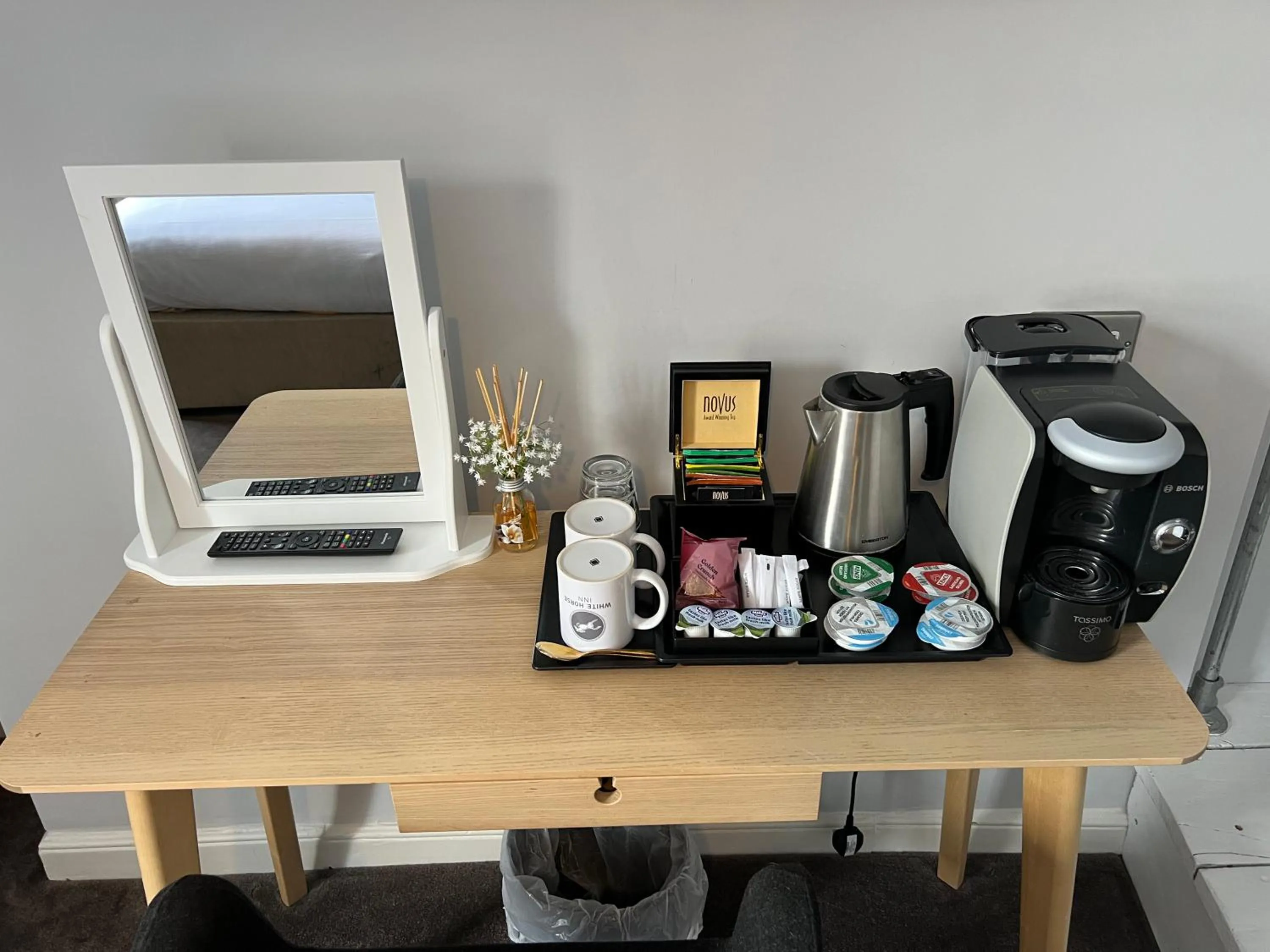 Coffee/tea facilities in White Horse