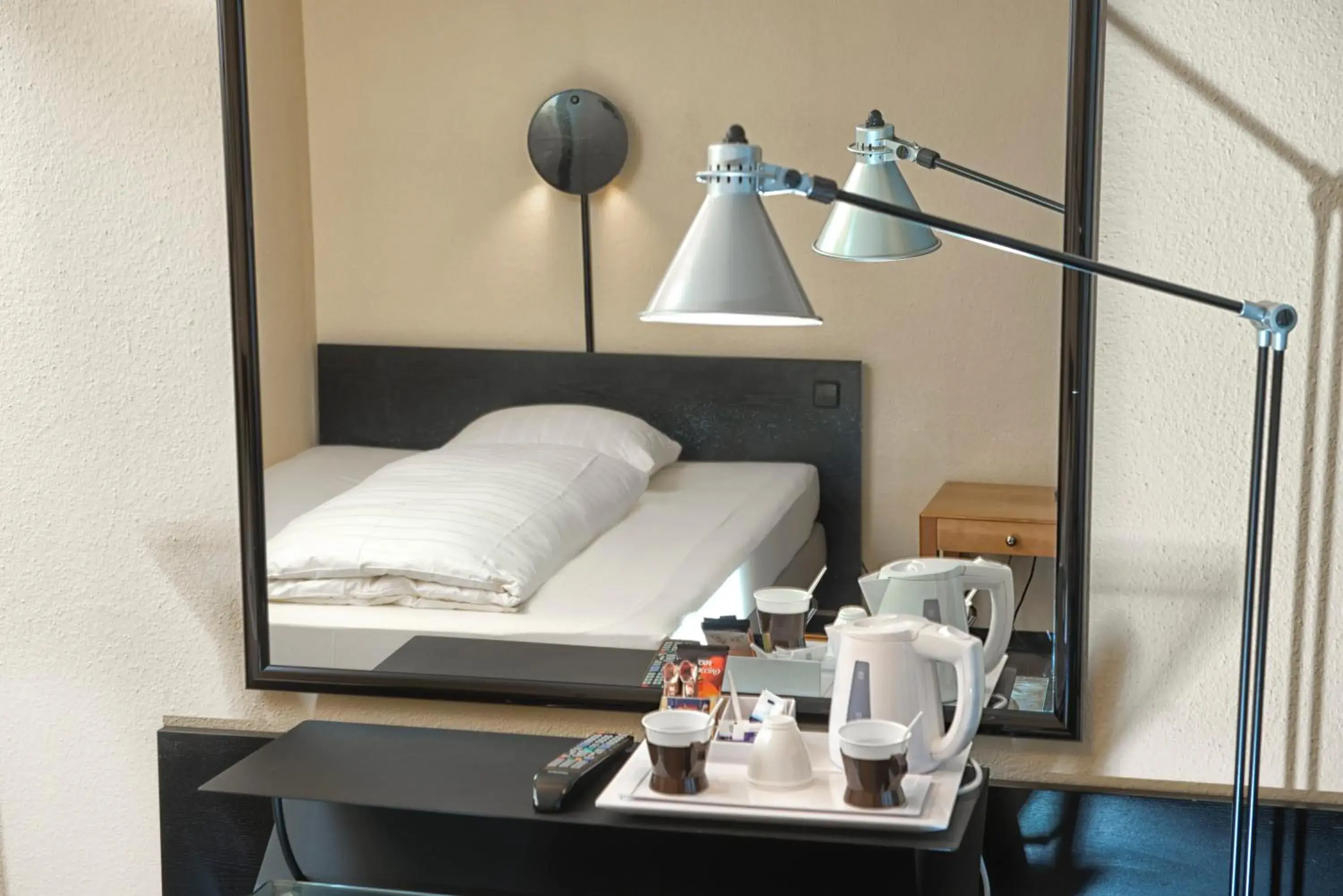 Photo of the whole room, Bed in Hotel Excelsior Ludwigshafen Photo of the whole room, Bed in Hotel Excelsior Ludwigshafen