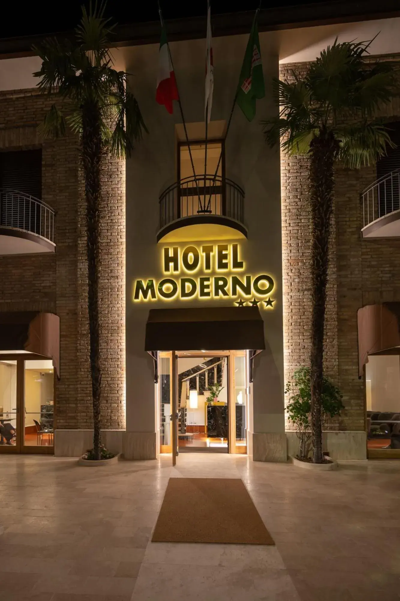 Property building in Hotel Moderno Property building in Hotel Moderno
