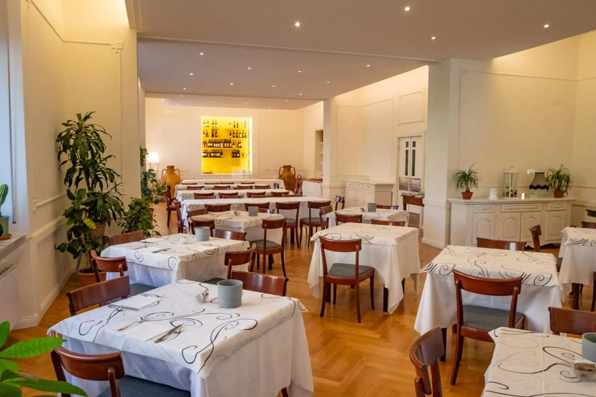 Restaurant/places to eat in Hotel Moderno Restaurant/places to eat in Hotel Moderno