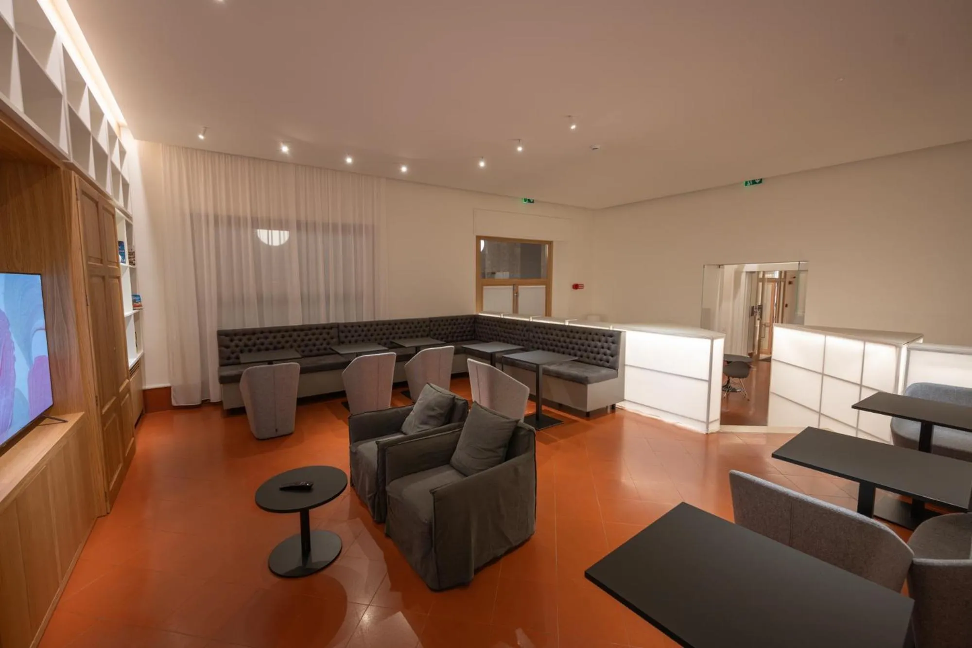 Communal lounge/ TV room in Hotel Moderno