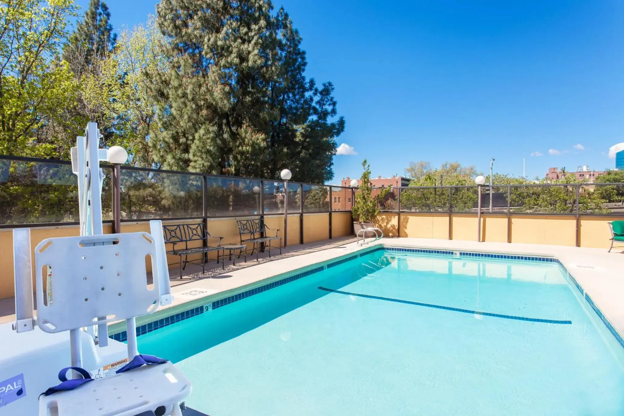 Lobby or reception in Holiday Inn Sacramento Downtown-Arena by IHG Lobby or reception in Holiday Inn Sacramento Downtown-Arena by IHG