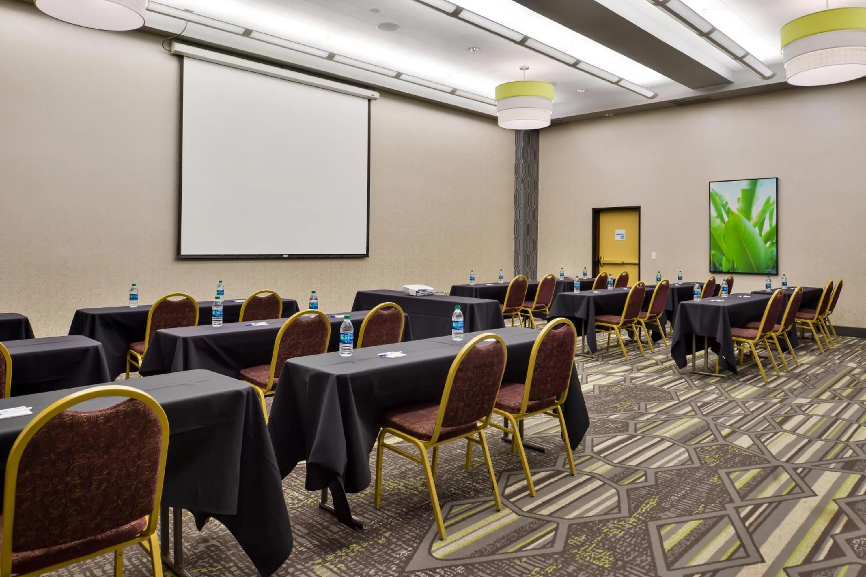 Meeting/conference room in HOLIDAY INN EXPRESS & SUITES ELK GROVE CENTRAL - HWY 99 by IHG