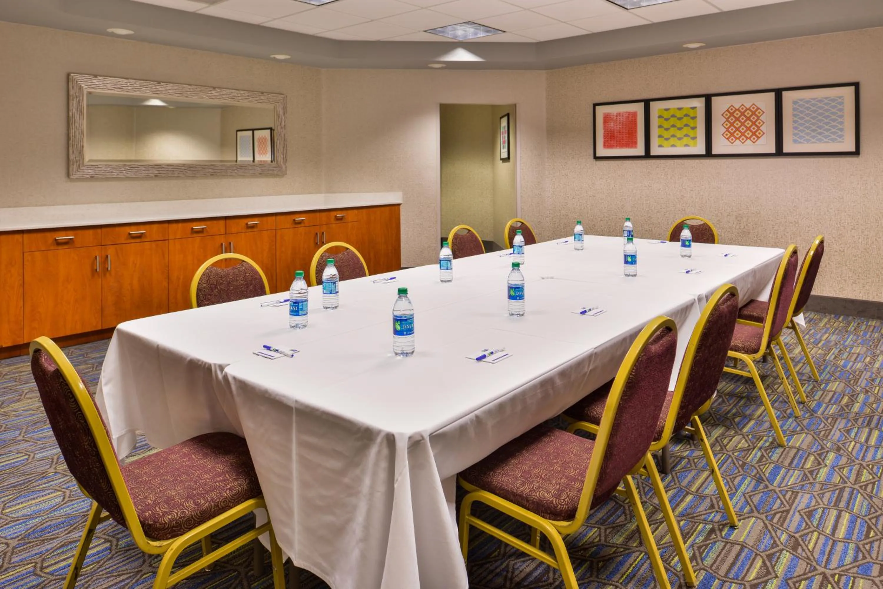 Meeting/conference room in HOLIDAY INN EXPRESS & SUITES ELK GROVE CENTRAL - HWY 99 by IHG
