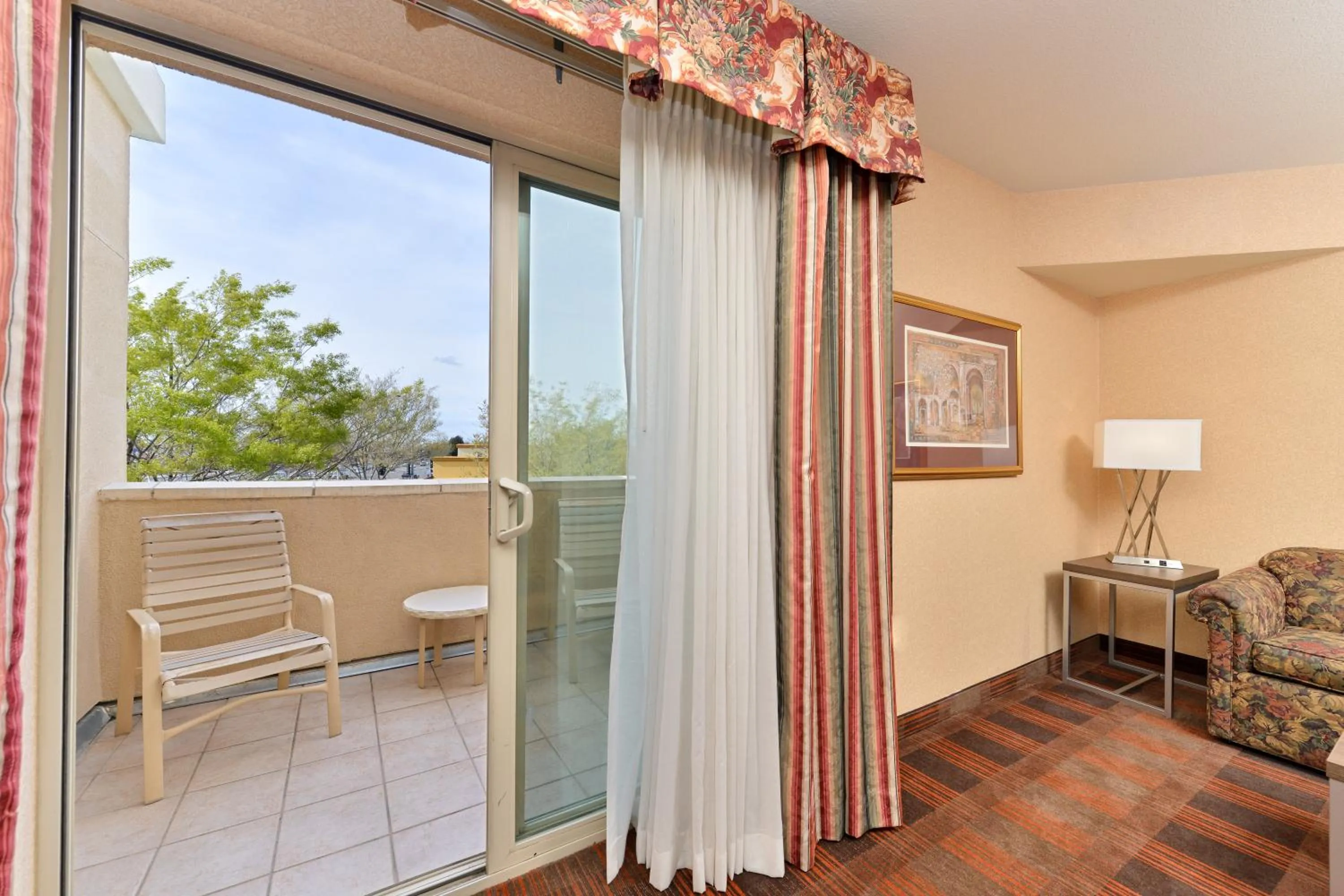 Balcony/Terrace in HOLIDAY INN EXPRESS & SUITES ELK GROVE CENTRAL - HWY 99 by IHG