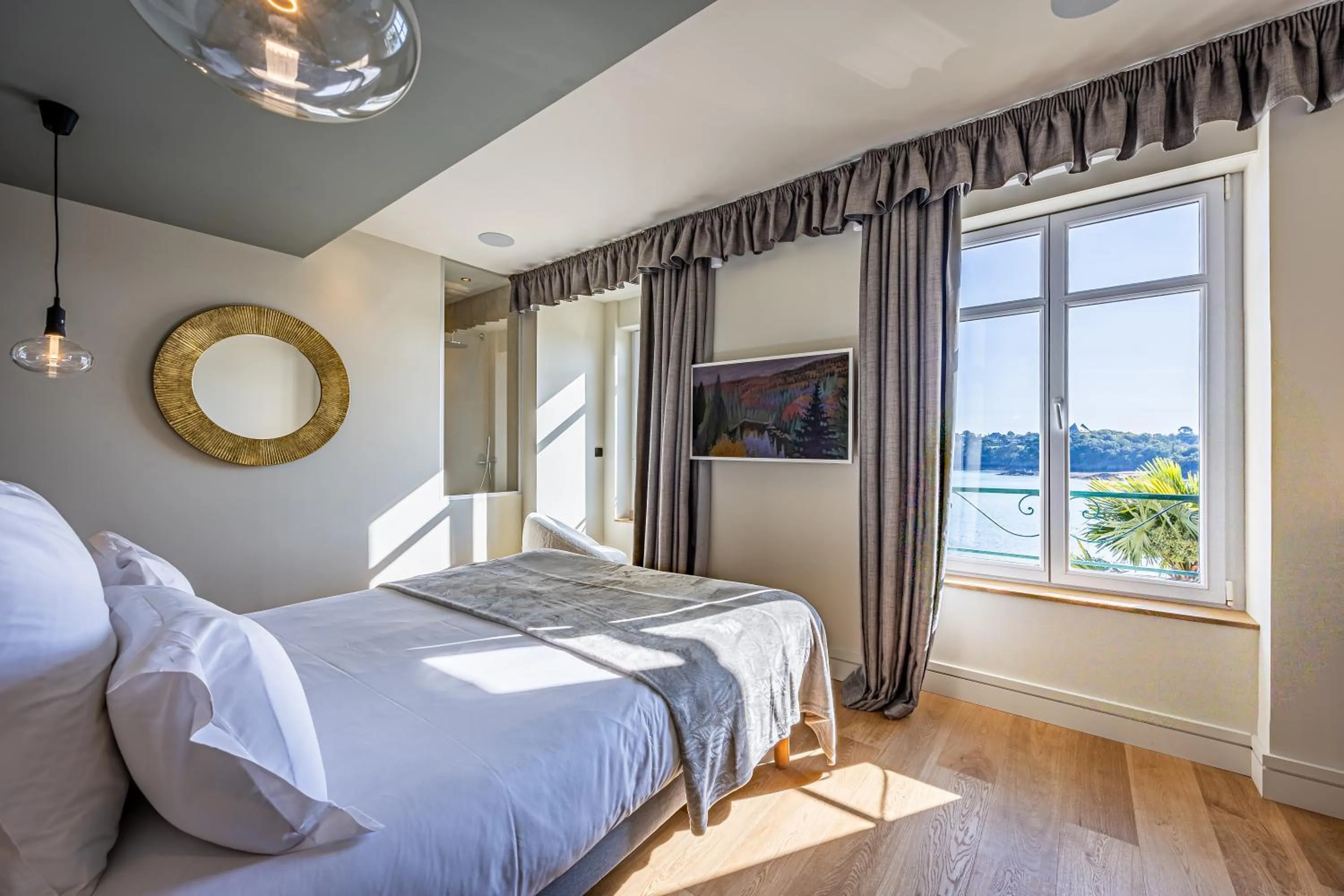 Bed in Restaurant Hotel Didier Méril