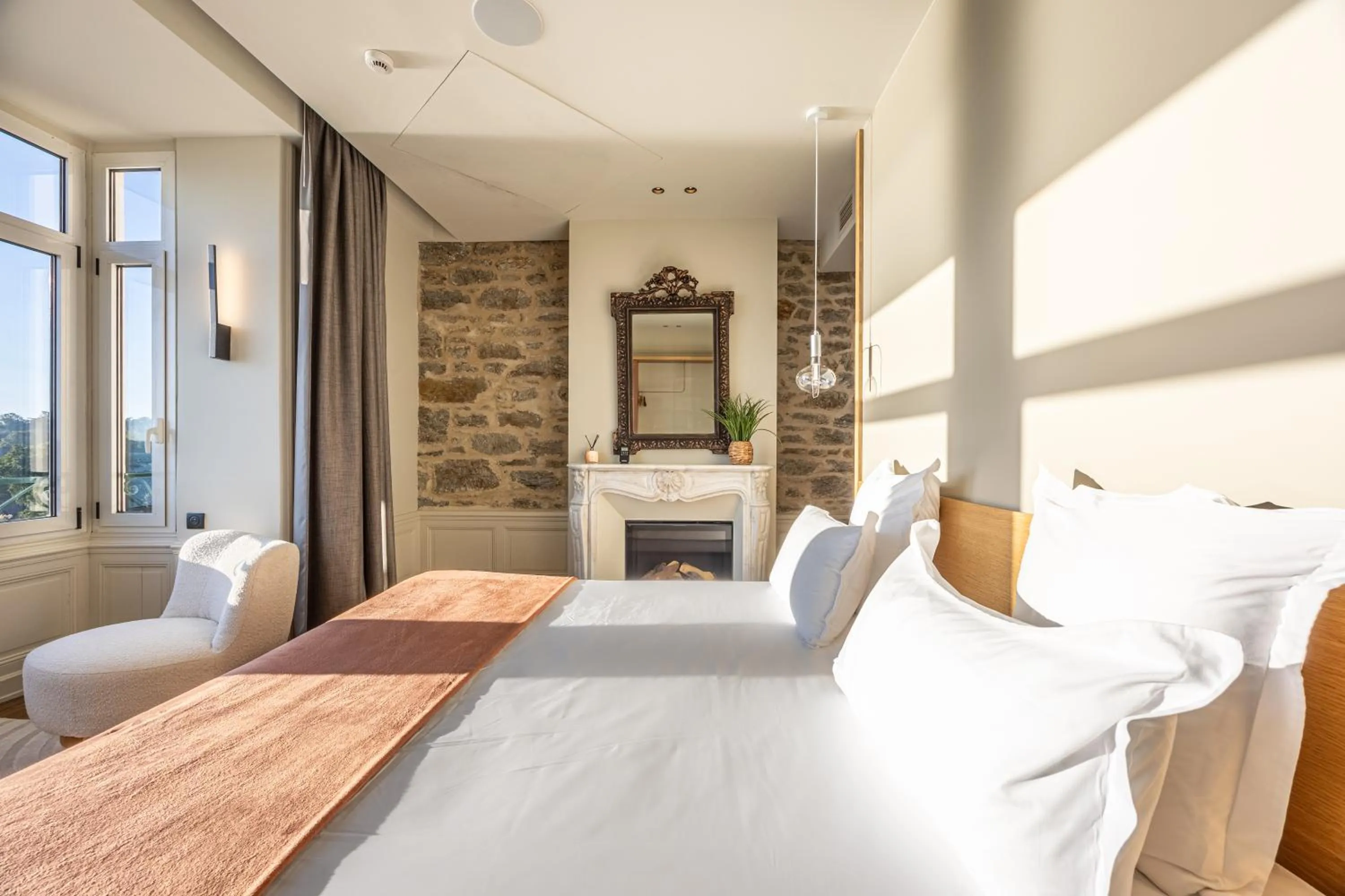 Bed in Restaurant Hotel Didier Méril