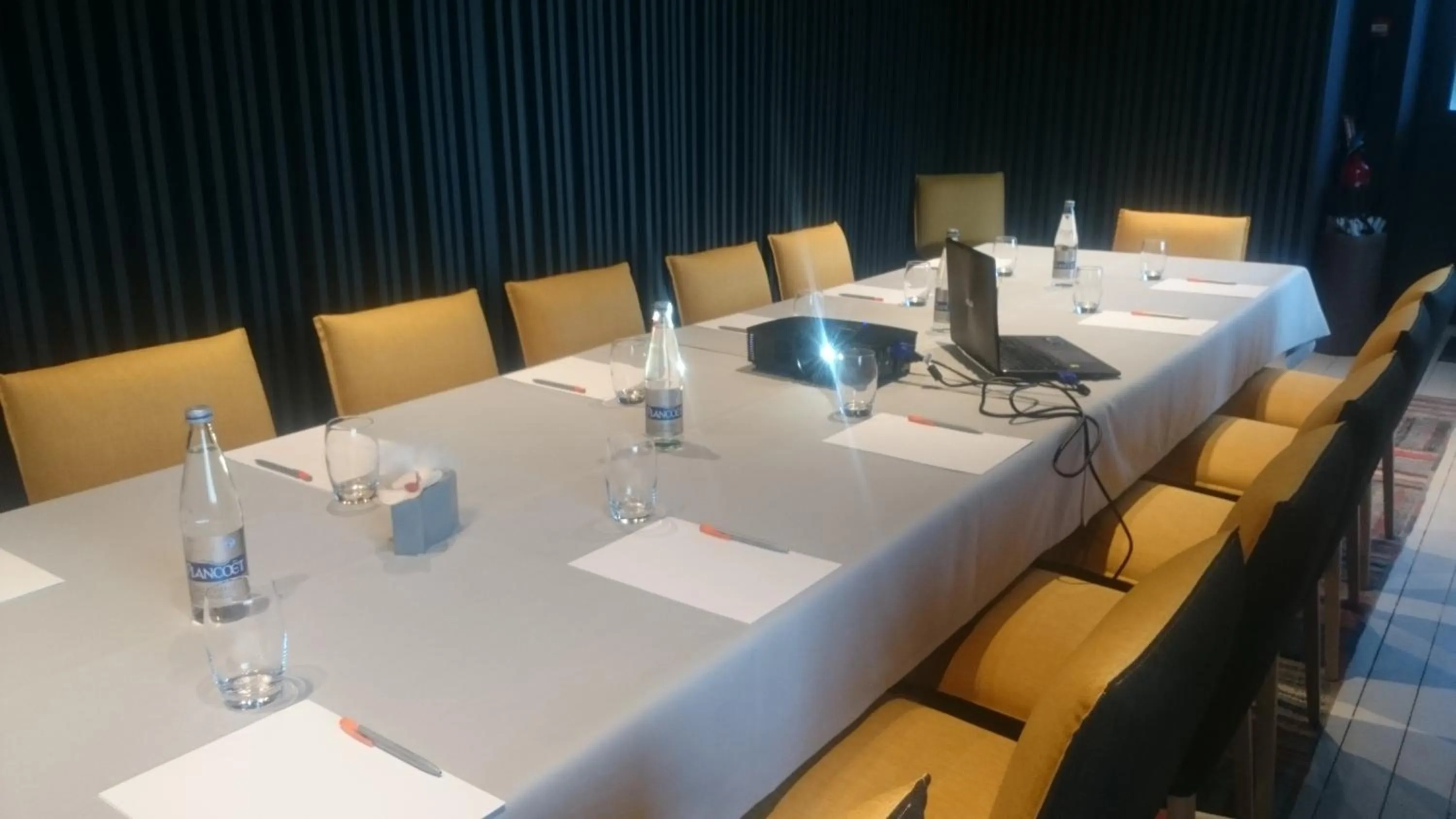 Business facilities in Restaurant Hotel Didier Méril