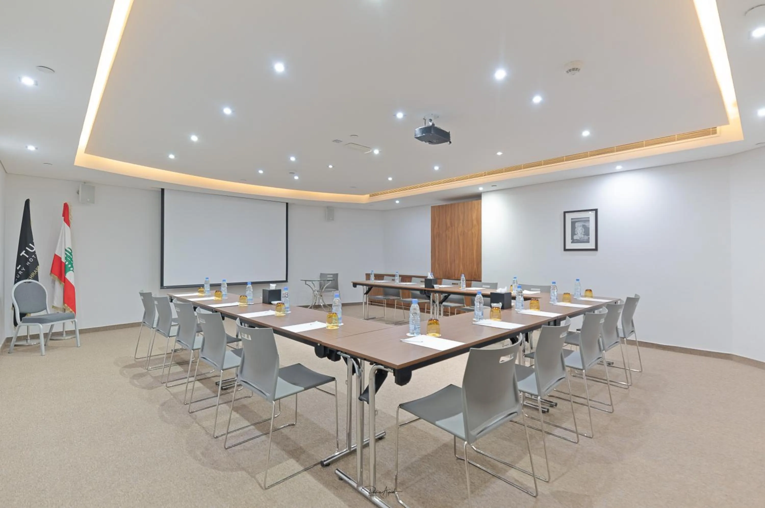 Meeting/conference room in Royal Tulip Achrafieh