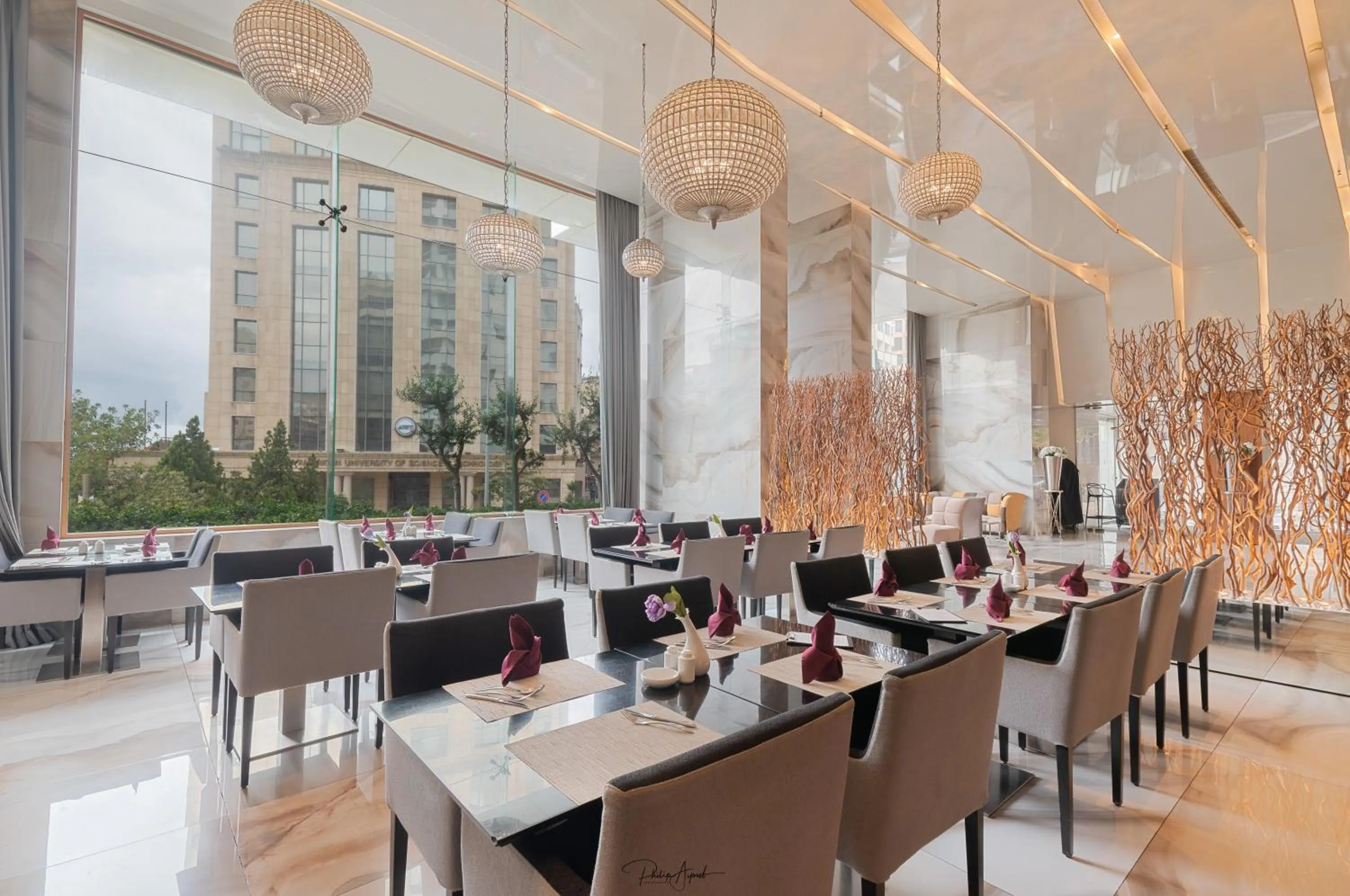 Restaurant/places to eat in Royal Tulip Achrafieh