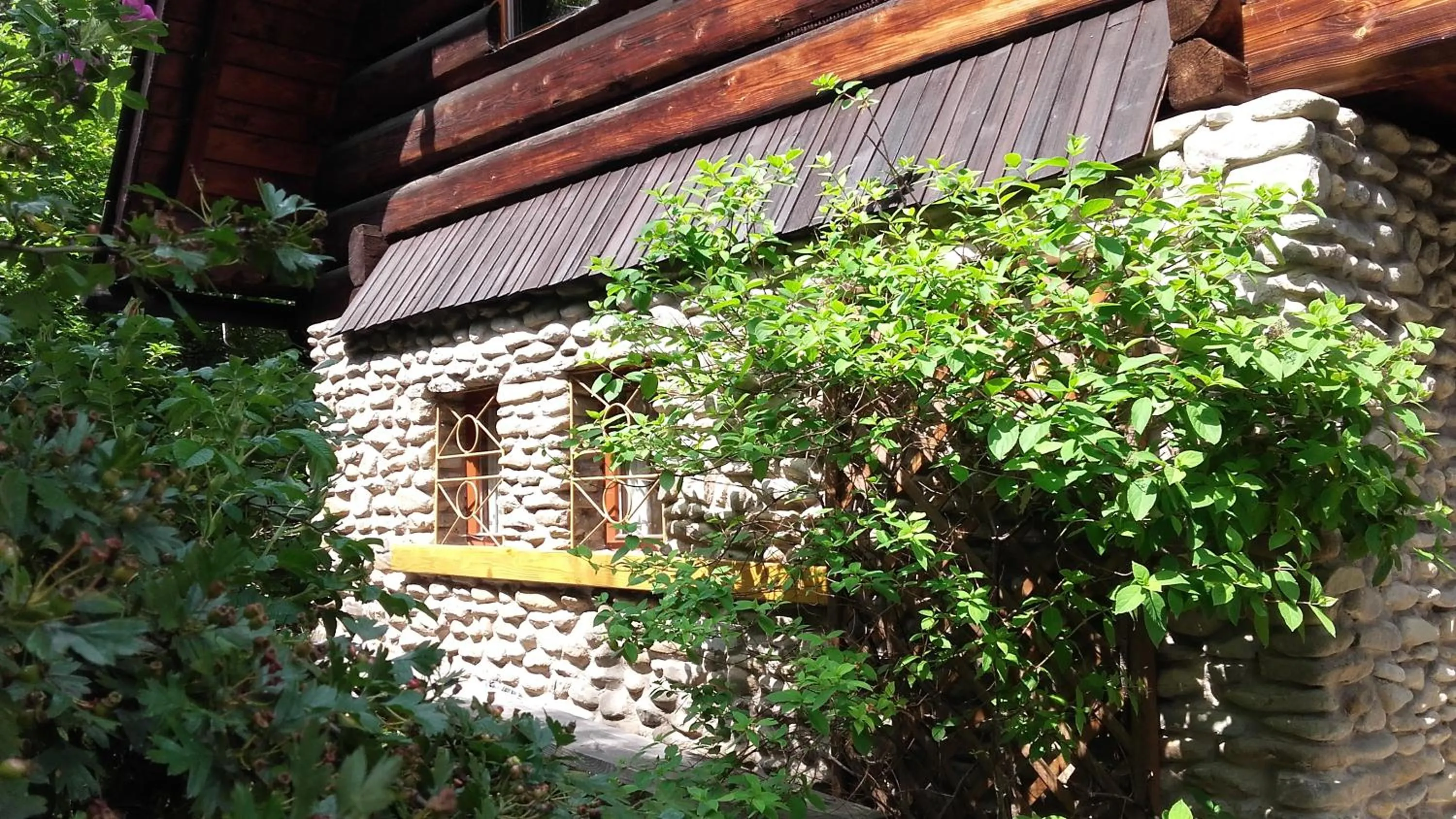 Property building in Dom w górach