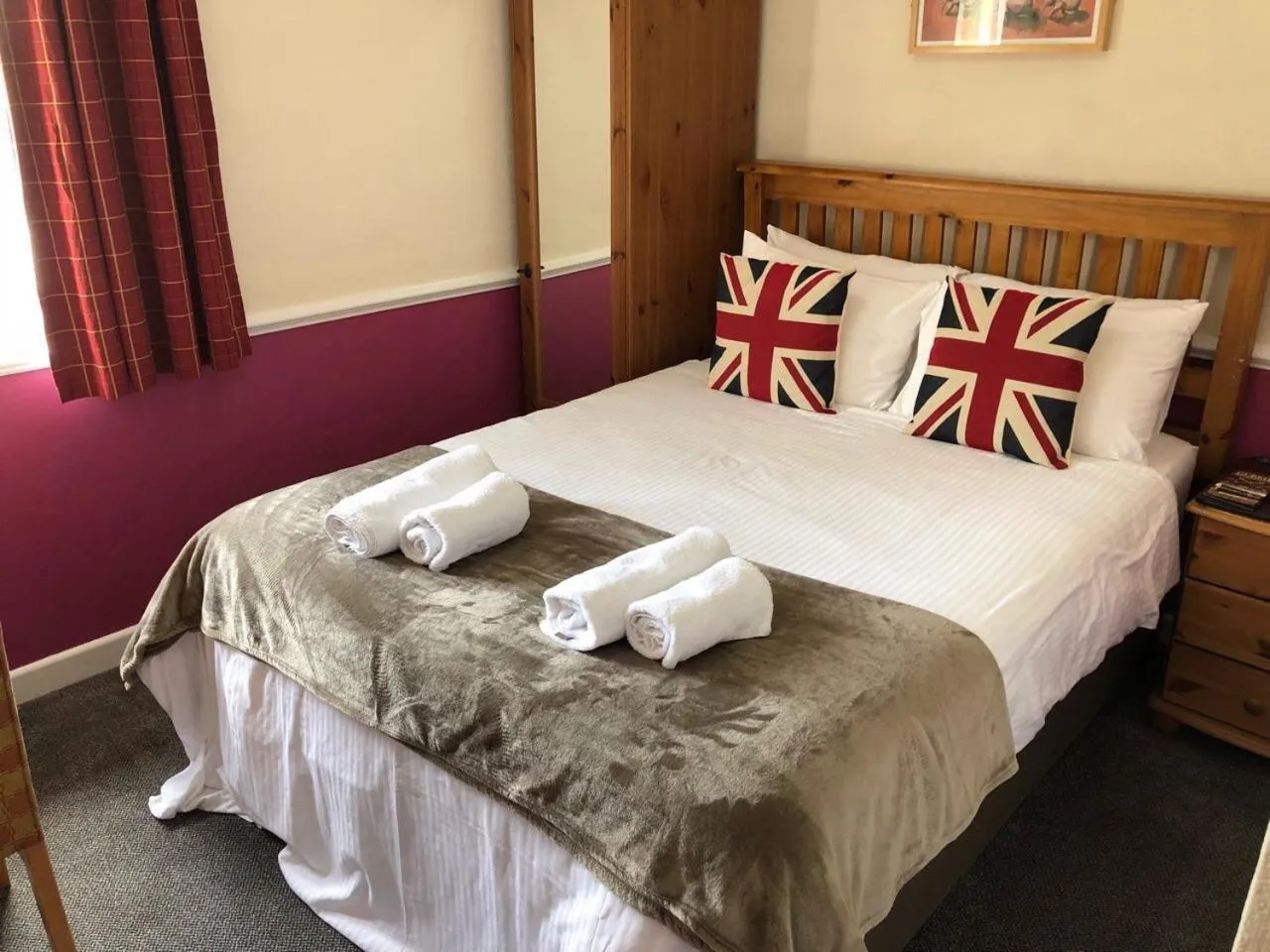 Bed in The Woolaston Inn