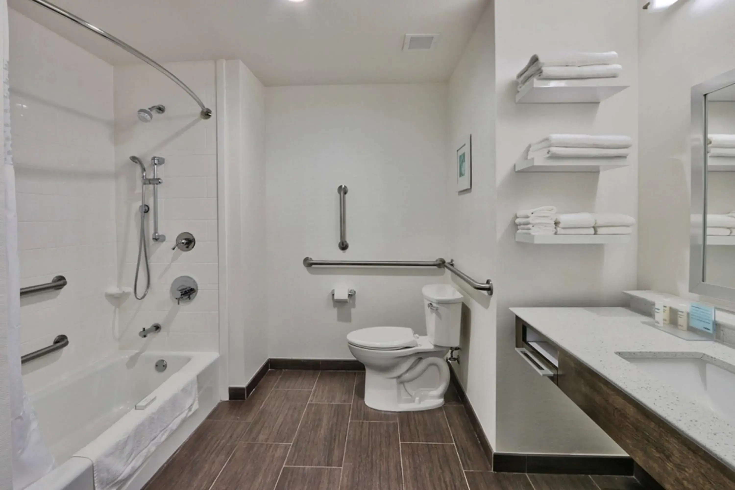 King Room - Hearing Access/Non-Smoking in Hampton Inn & Suites Guthrie, OK King Room - Hearing Access/Non-Smoking in Hampton Inn & Suites Guthrie, OK